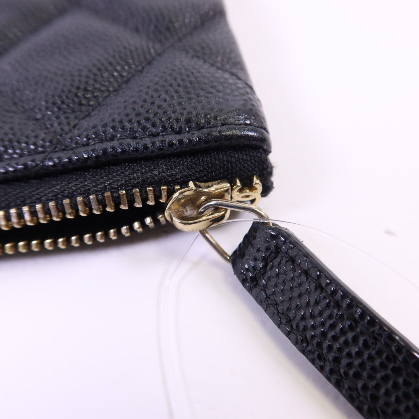 CHANEL 牛皮皮革Pouch金扣手拿包