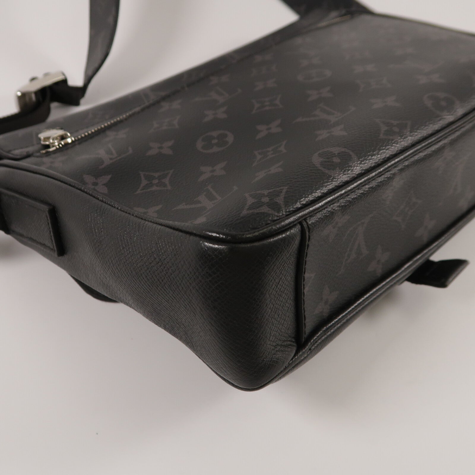 LOUIS VUITTON Monogram Messengerama肩背袋