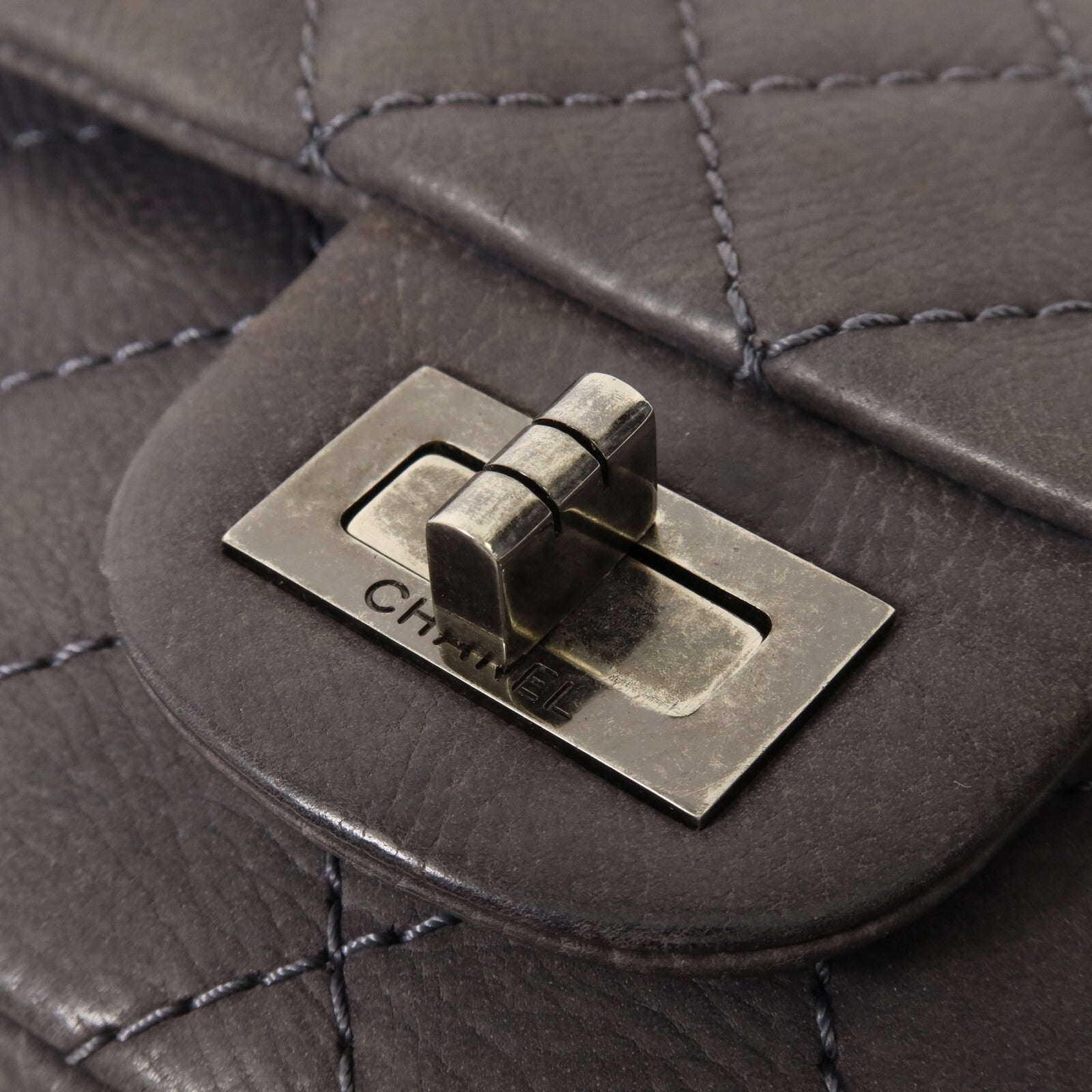 CHANEL 牛皮皮革2.55 Small鏈帶肩背袋