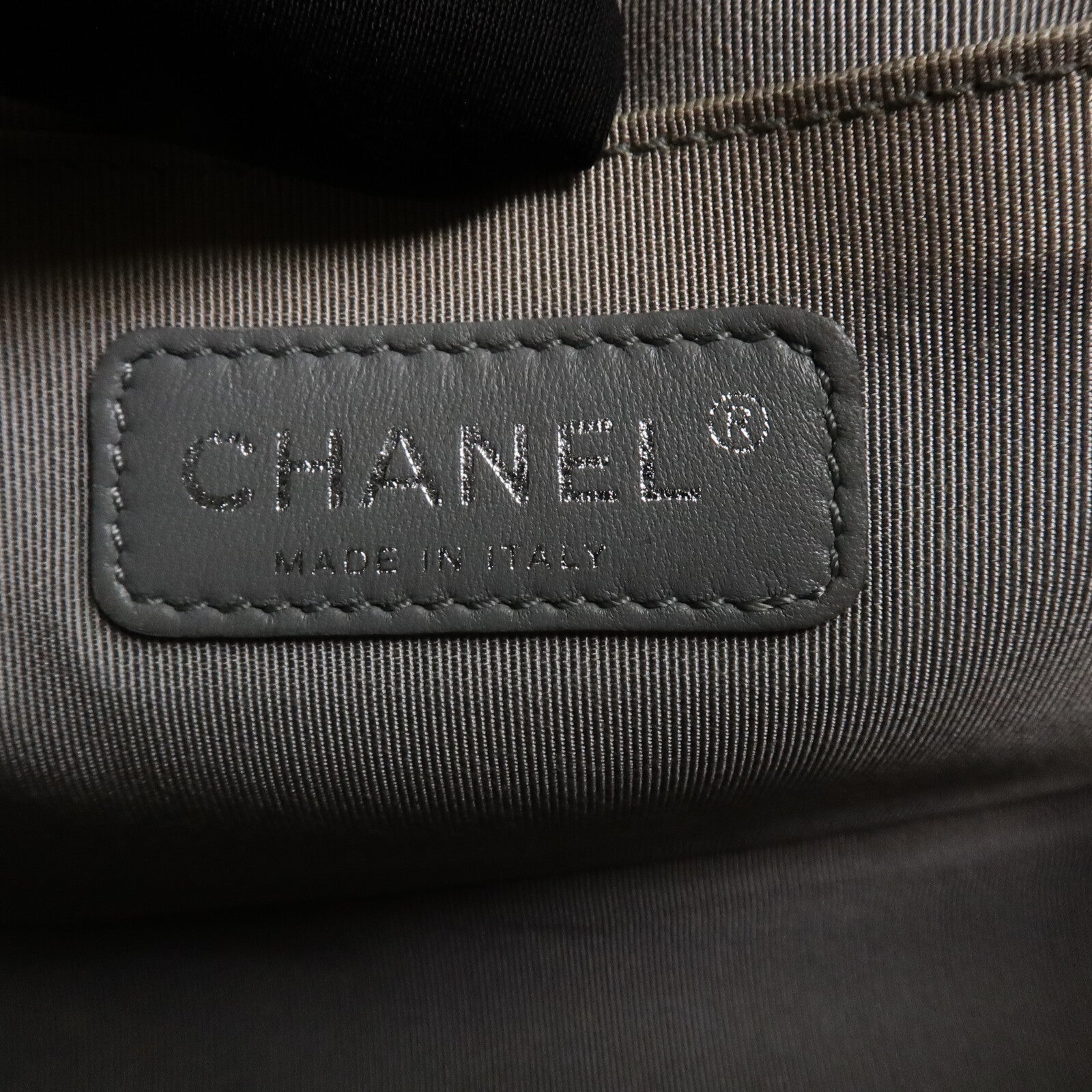 CHANEL 牛皮皮革Boy 25鏈帶肩背袋