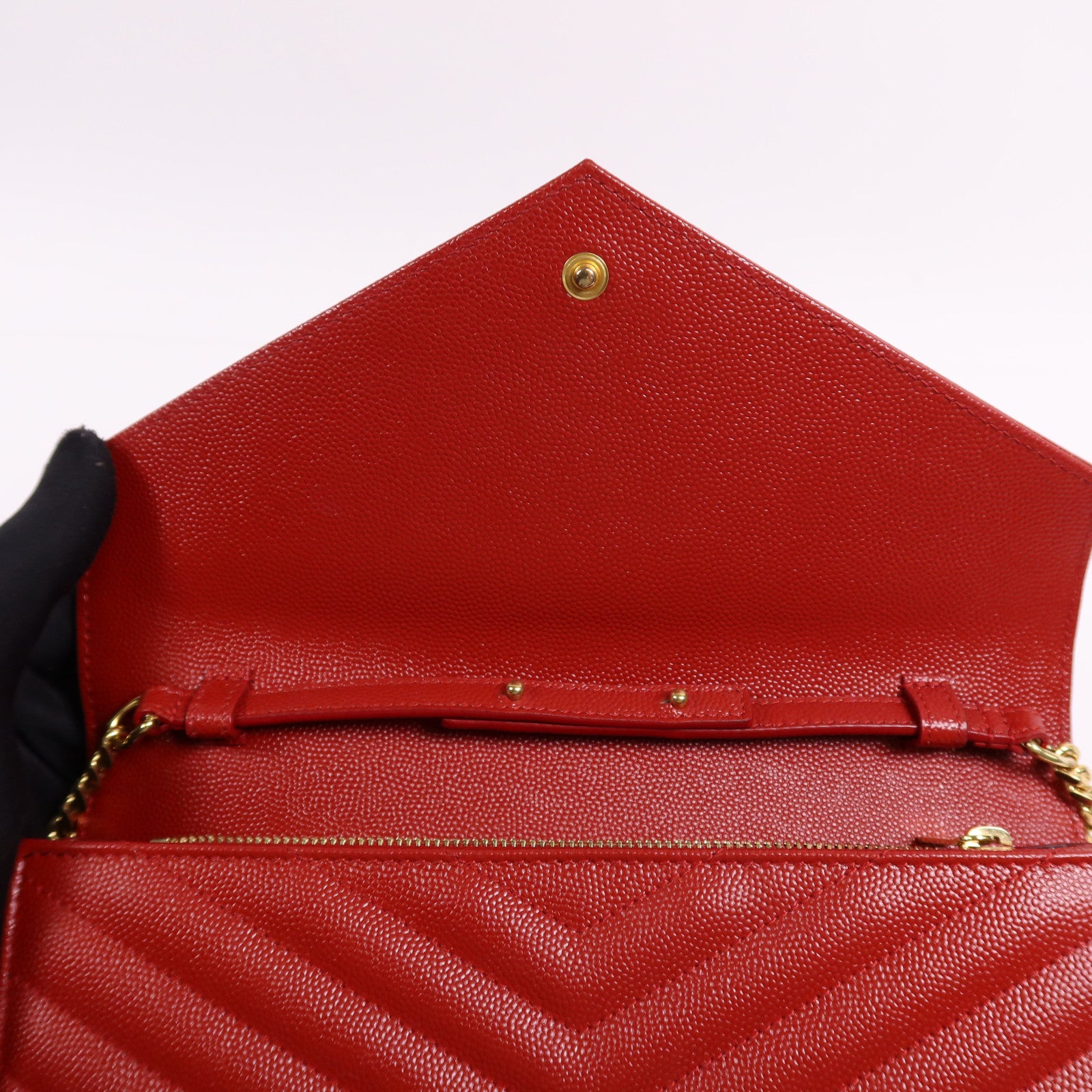 SAINT LAURENT 牛皮皮革Cassandre Envelope金扣鏈帶肩背袋