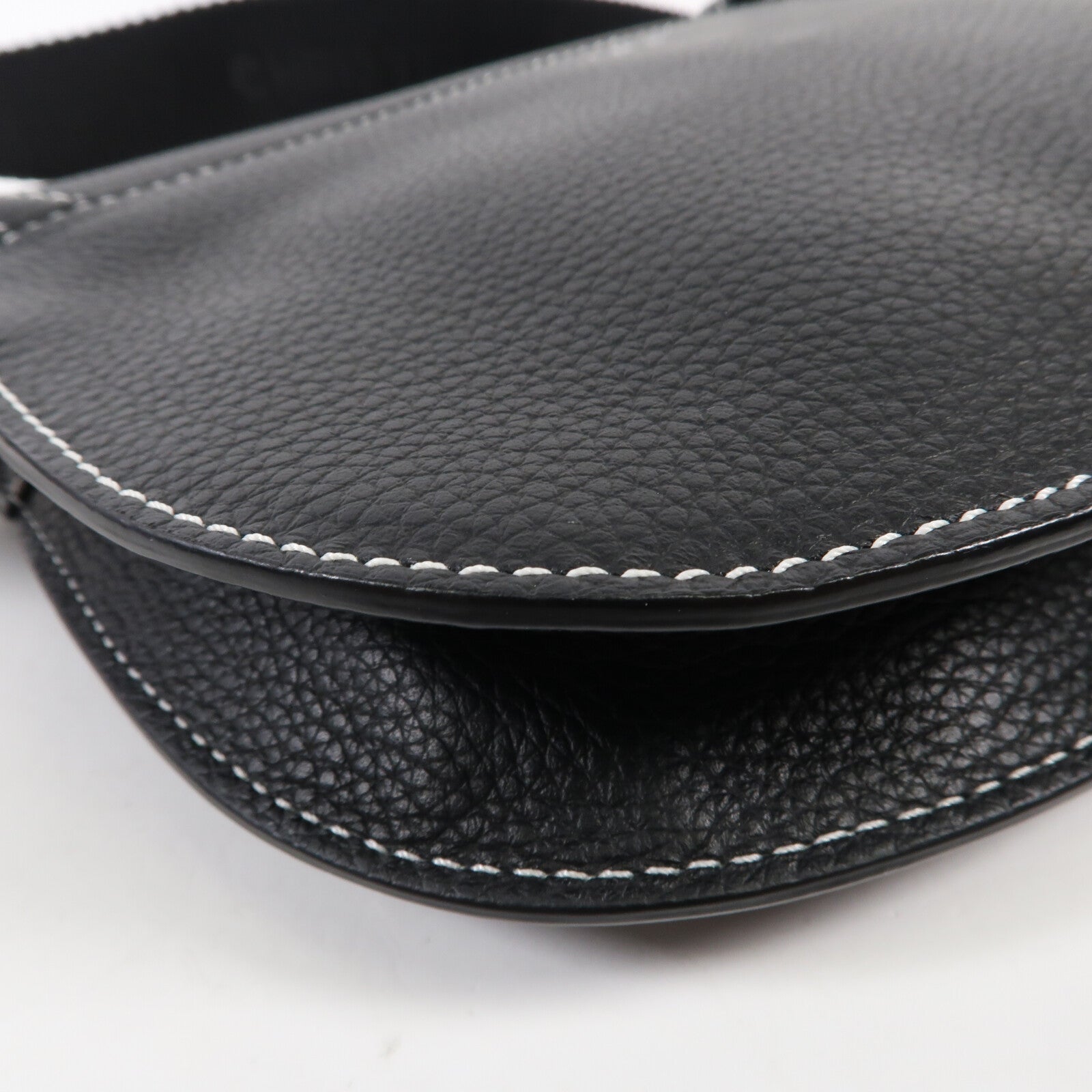 Dior 牛皮皮革Saddle銀扣肩背袋