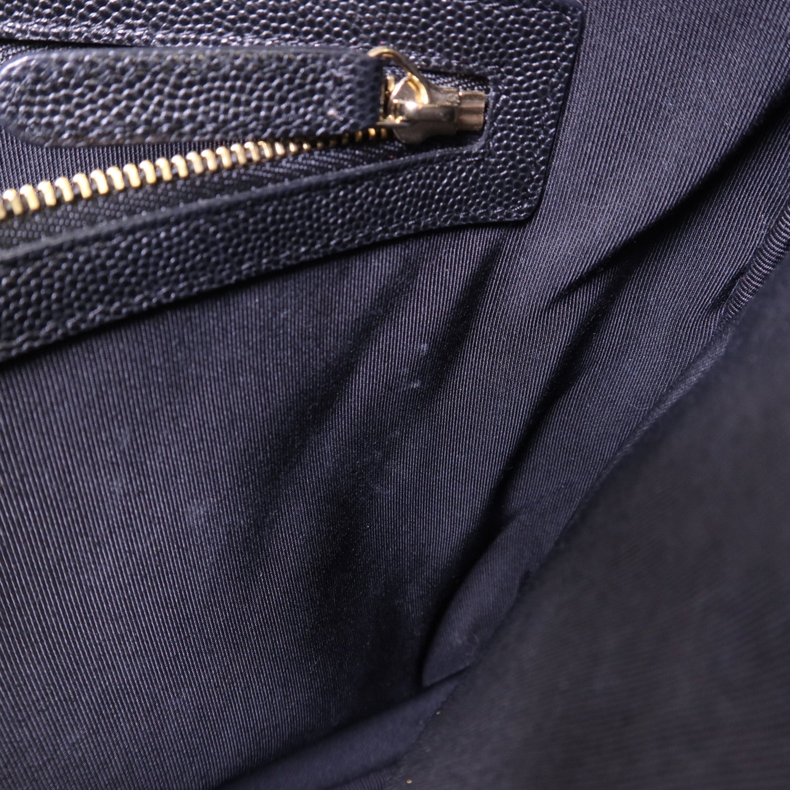 CHANEL 牛皮皮革Pouch金扣手拿包