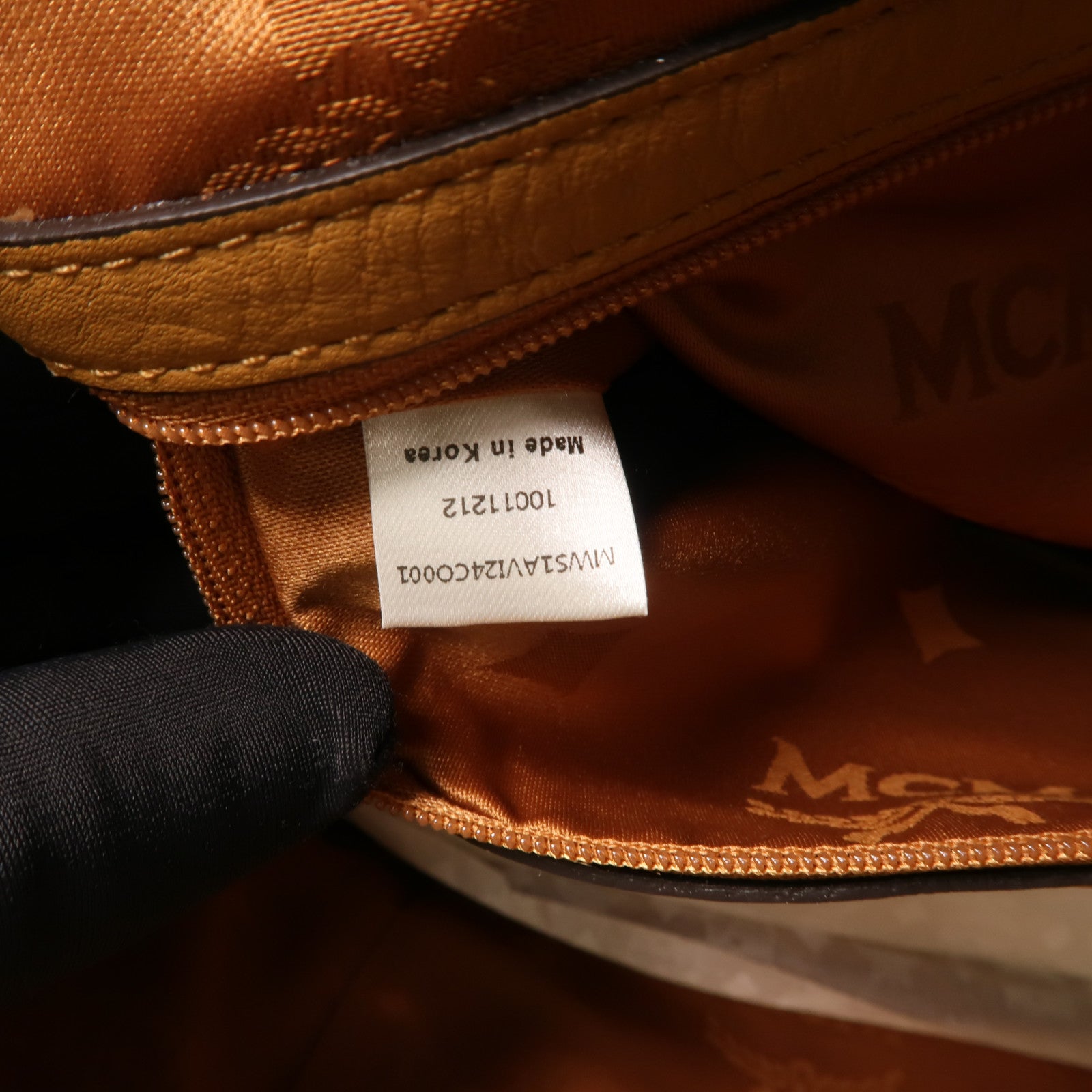 MCM 塗層帆布Shoulder Bag金扣手挽肩背兩用袋