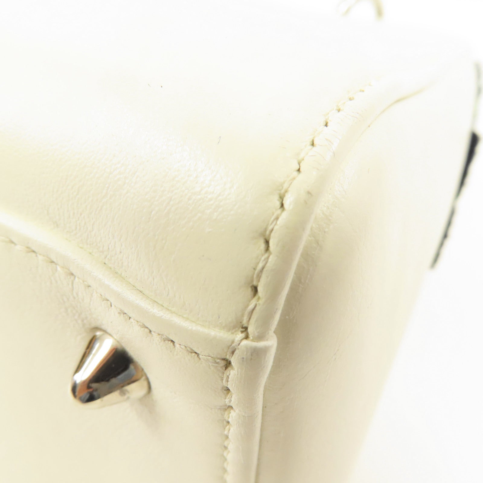 Dior 牛皮皮革Lady Dior銀扣肩背袋