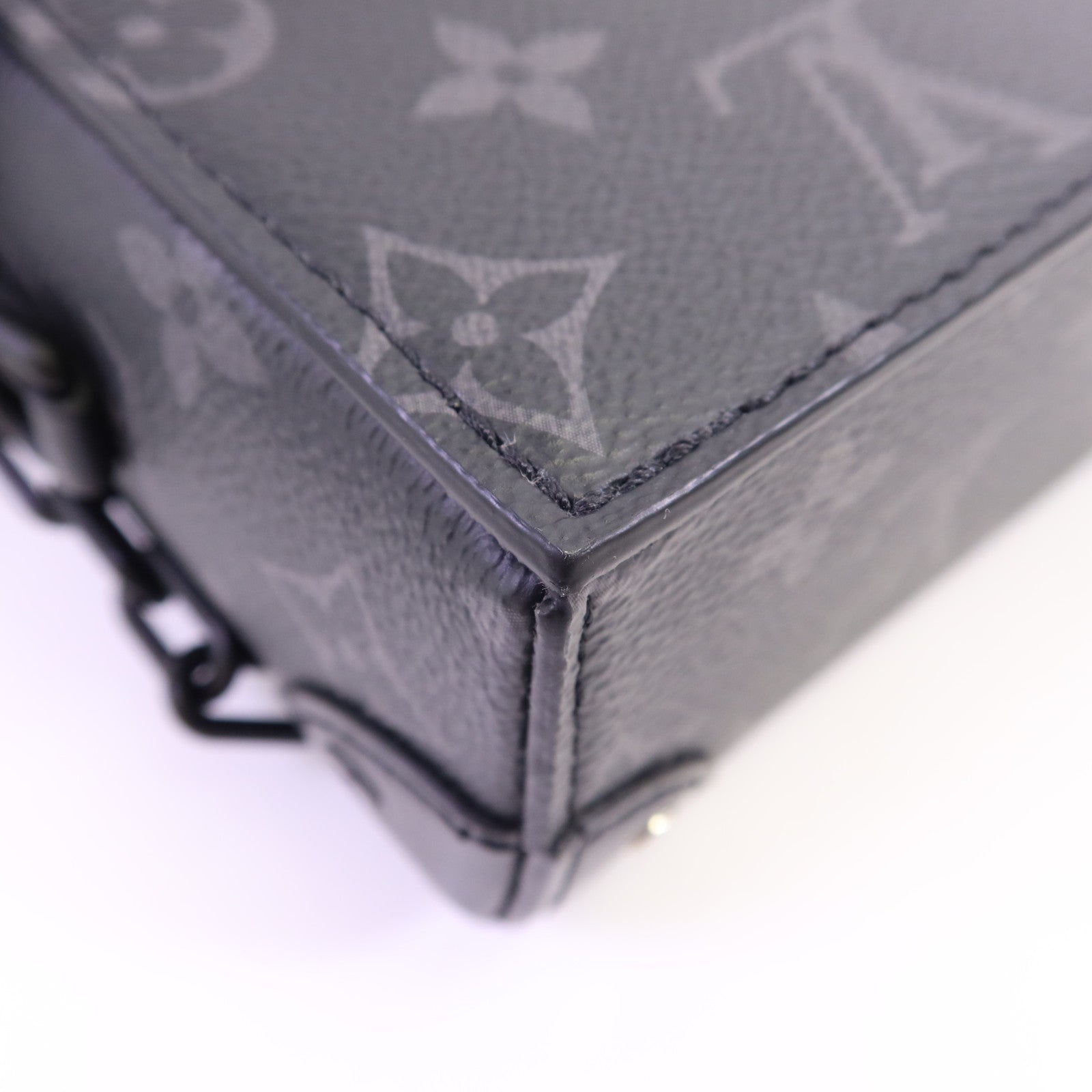 LOUIS VUITTON Monogram Eclipse Steamer Wearable Wallet肩背袋