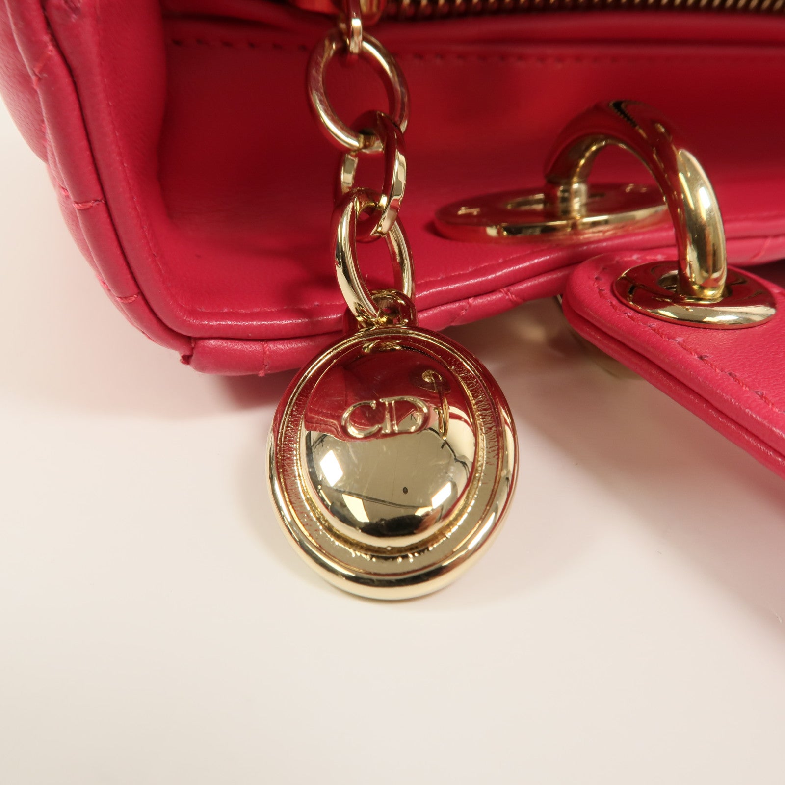 Dior 羊皮皮革Lady Dior Medium手挽肩背兩用袋