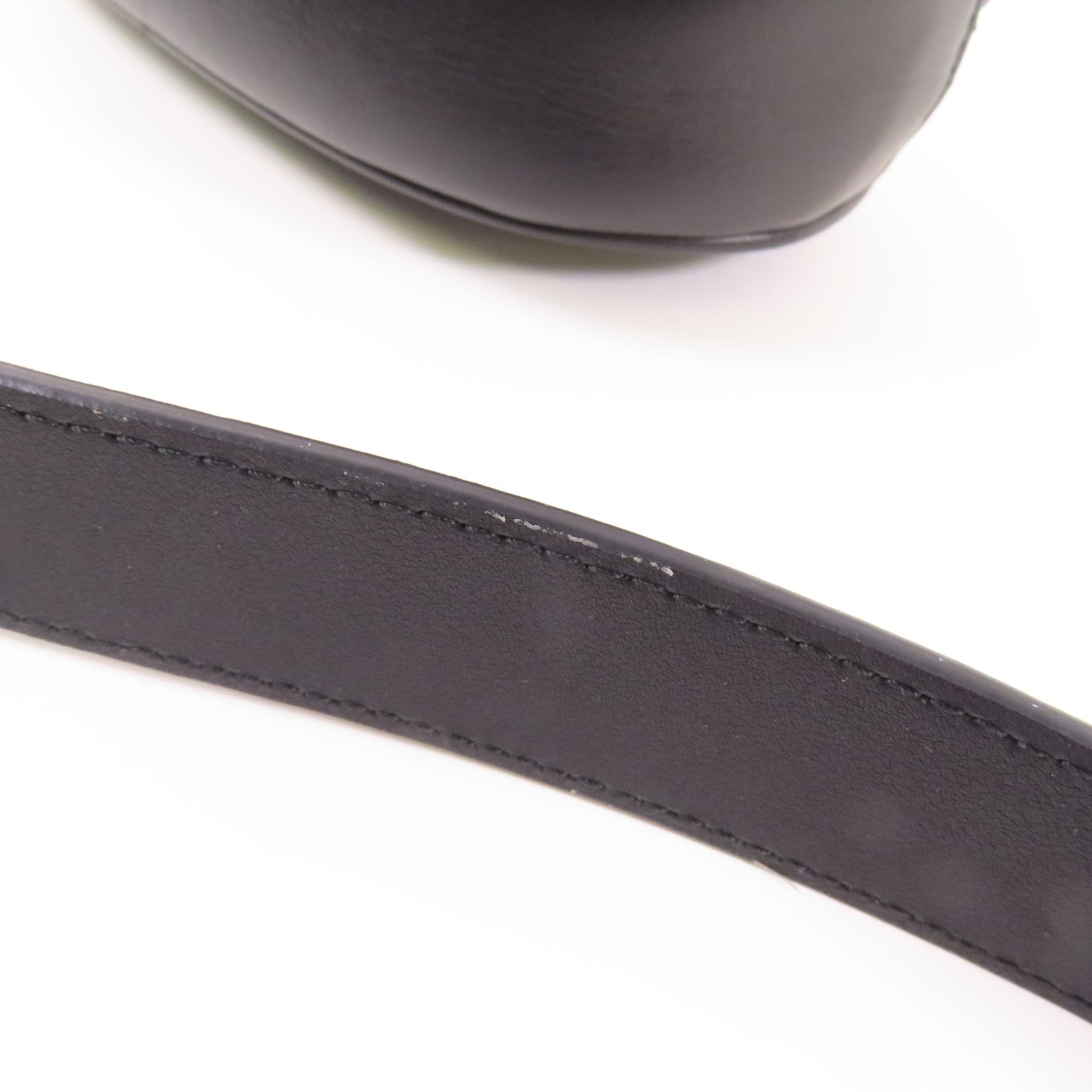 GUCCI 皮革GG Marmont金扣腰包