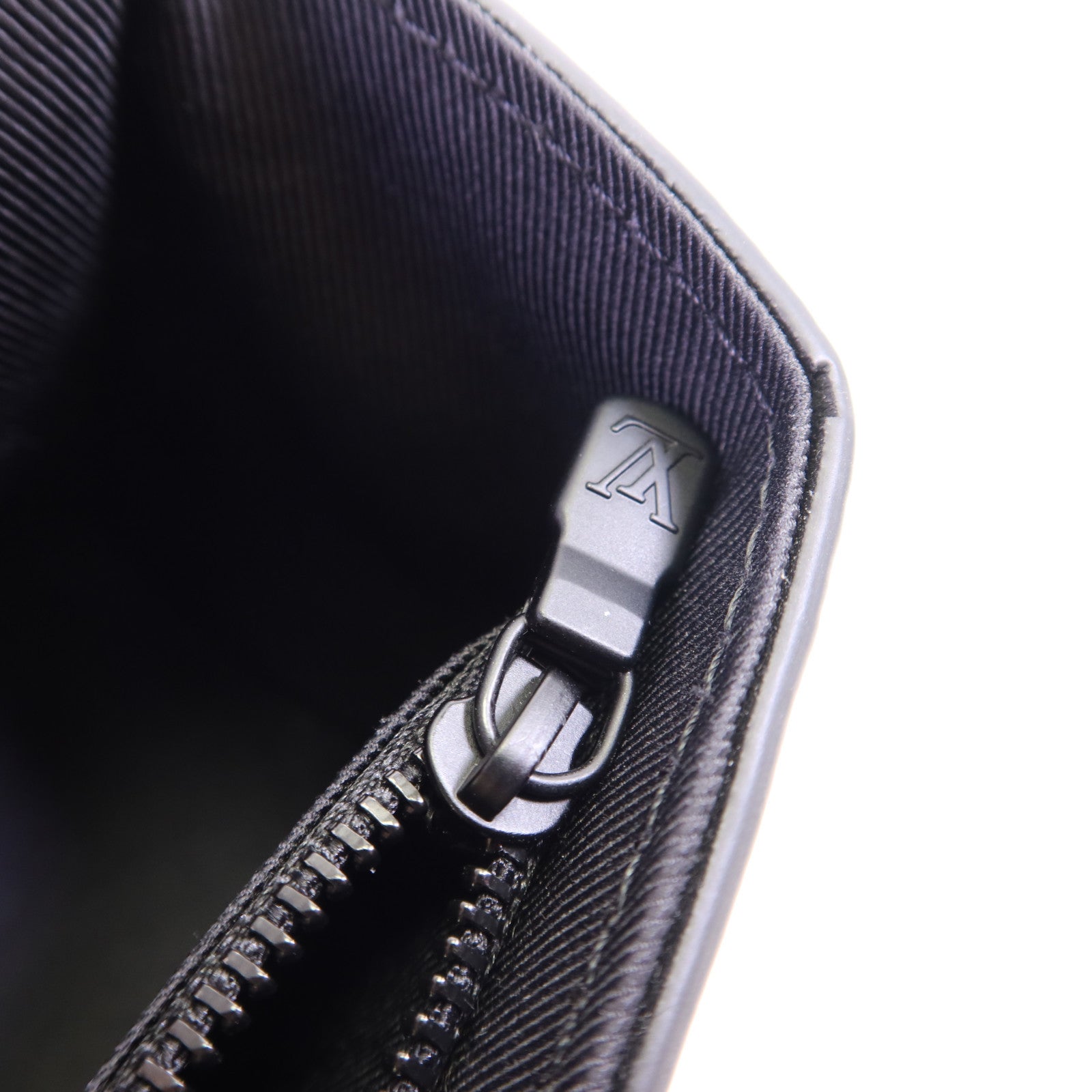 LOUIS VUITTON Monogram Eclipse Steamer Wearable Wallet肩背袋