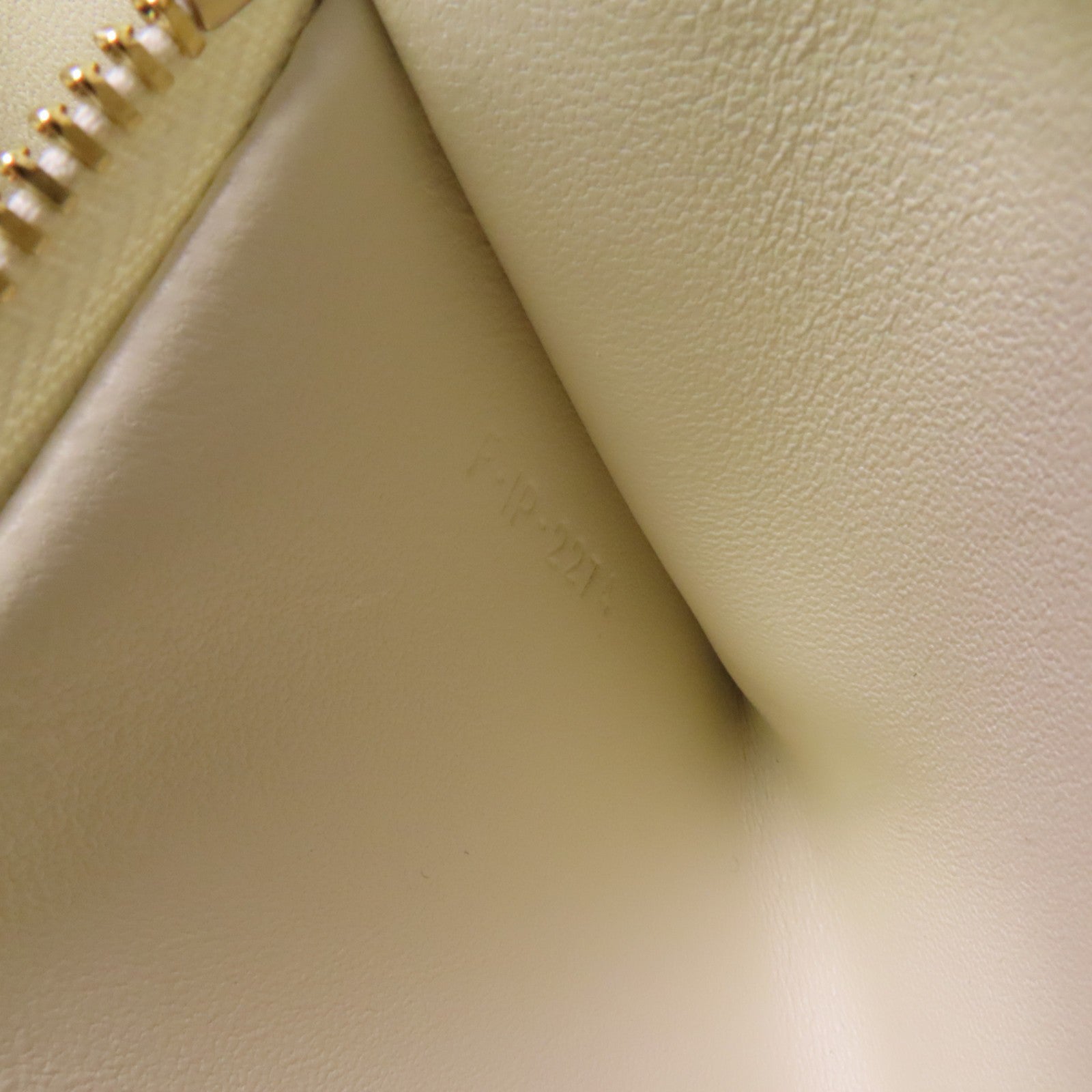 CELINE 【激減優惠】漆皮皮革Teen Garance金扣肩背袋