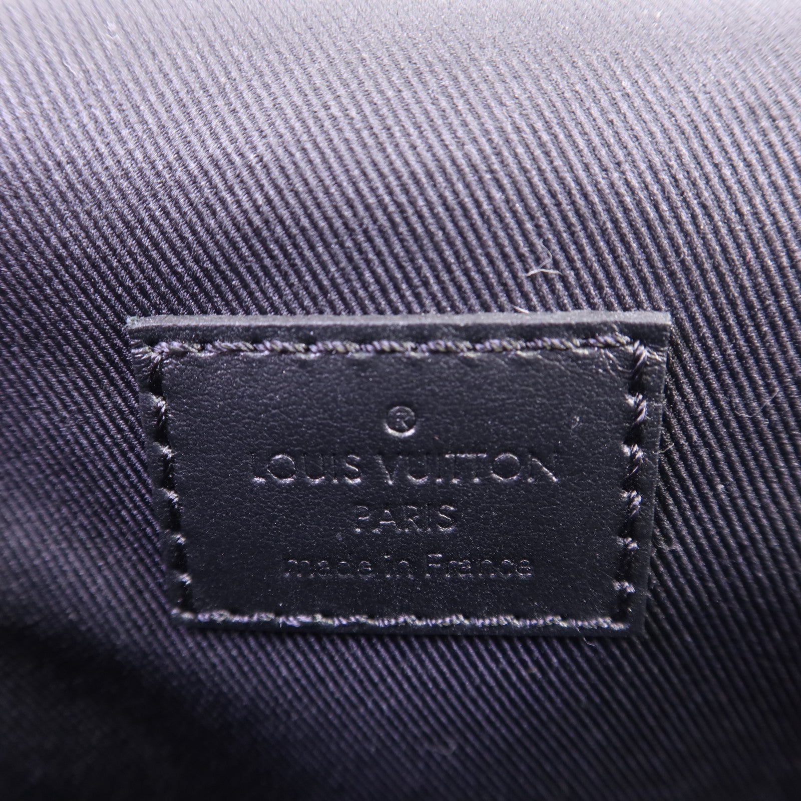 LOUIS VUITTON Monogram Eclipse Steamer Wearable Wallet肩背袋