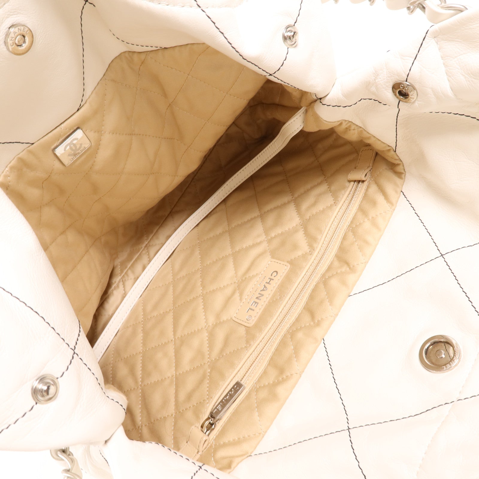 CHANEL 羊皮皮革Chanel 22 Small銀扣鏈帶肩背袋