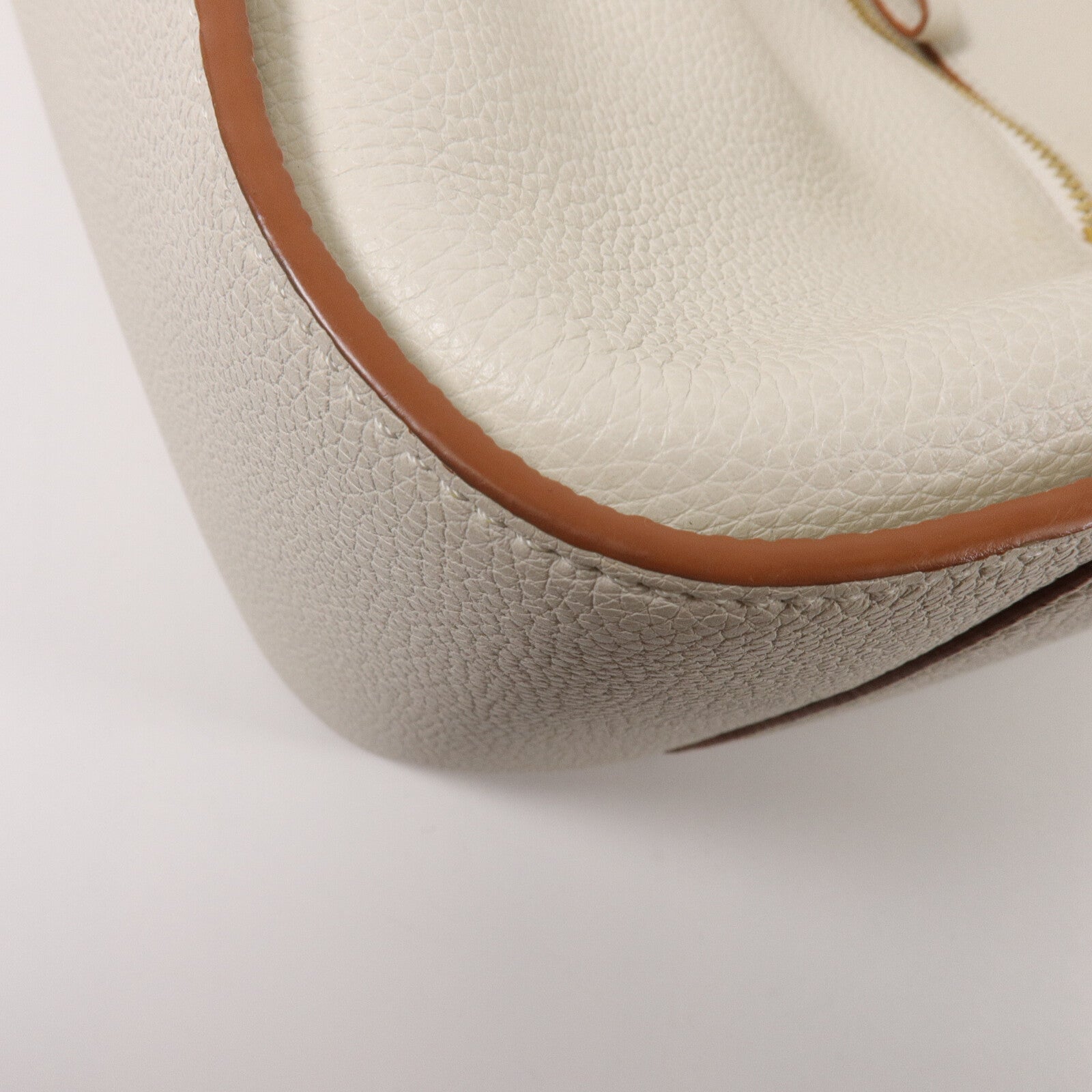 LOEWE 牛皮皮革Hammock Small手挽肩背兩用袋