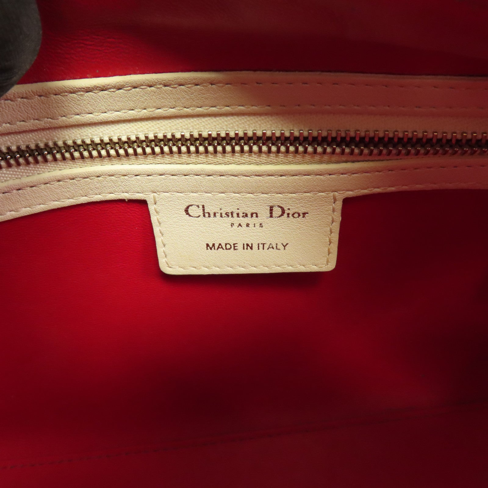 Dior 牛皮皮革Lady Dior銀扣肩背袋