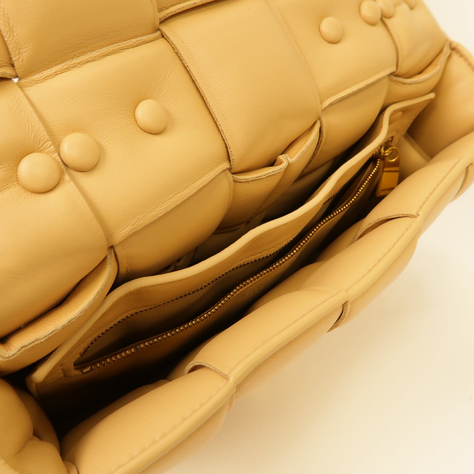 BOTTEGA VENETA 羊皮皮革Chain Cassette金扣手挽肩背兩用袋棕色