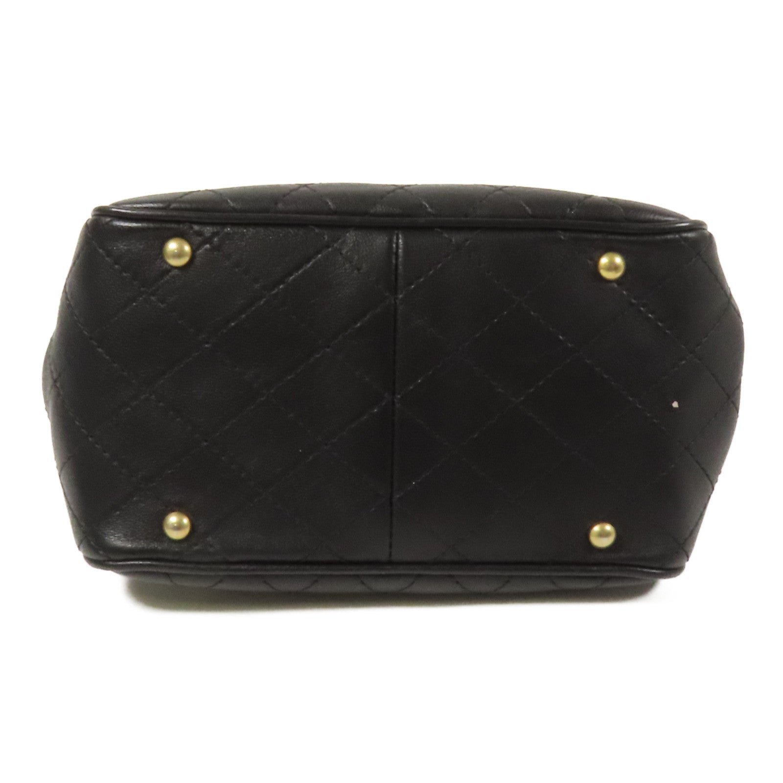 CHANEL 牛皮皮革Bucket Bag金扣肩背袋