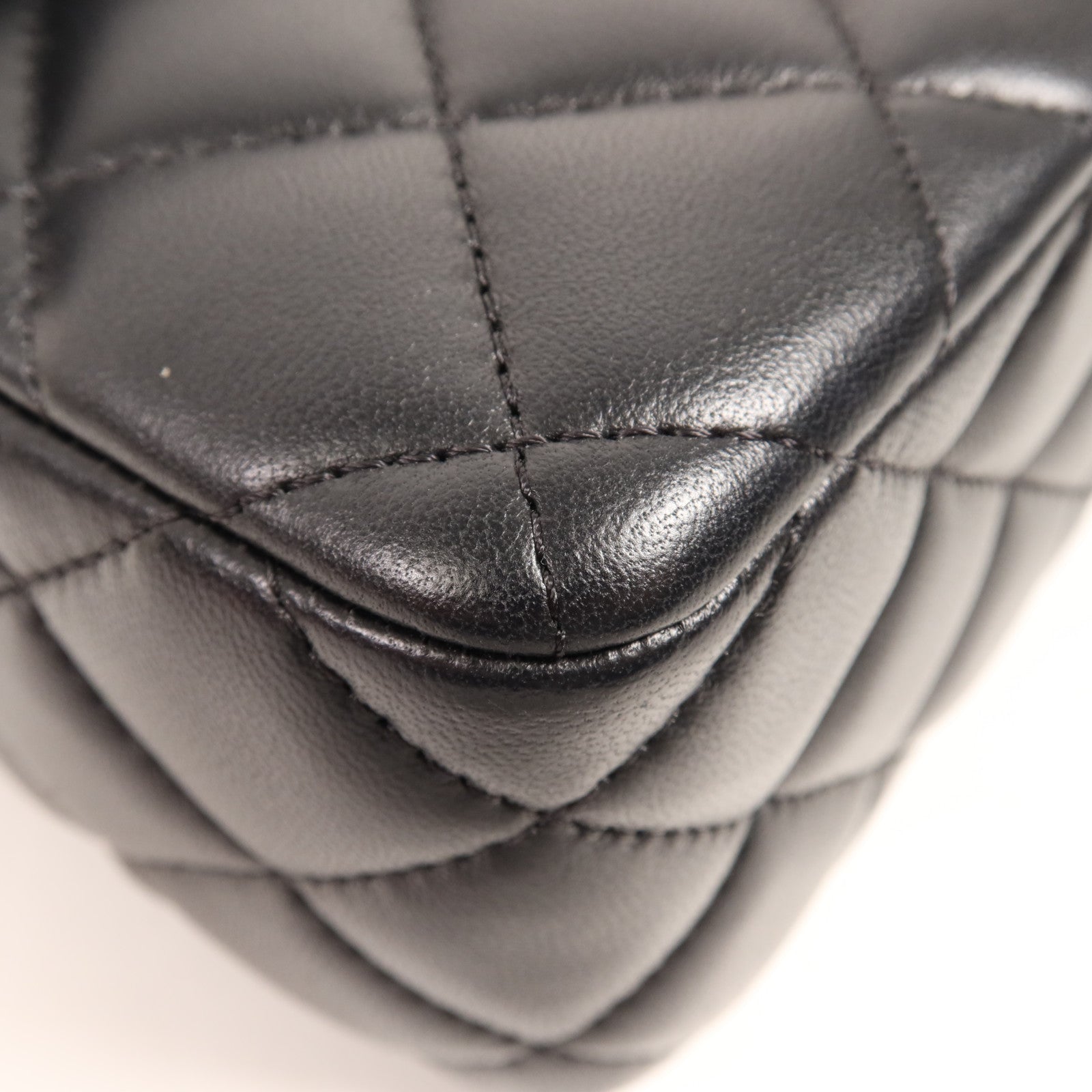 CHANEL 羊皮皮革Chain Shoulder金扣鏈帶肩背袋