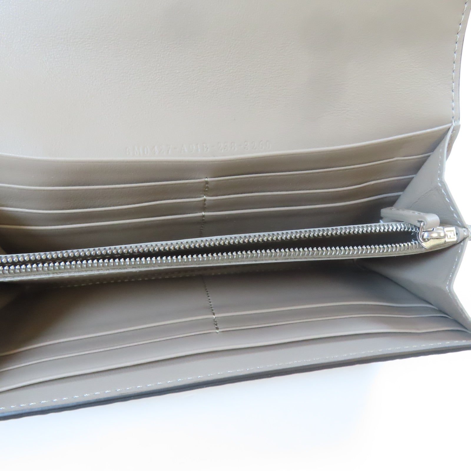 FENDI 牛皮皮革Long wallet銀扣錢包灰色