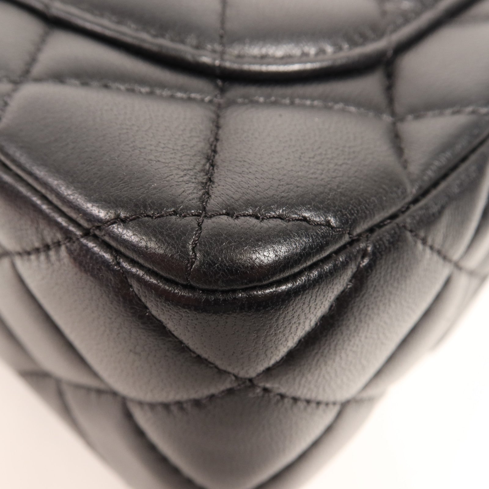 CHANEL 羊皮皮革Chain Shoulder金扣鏈帶肩背袋