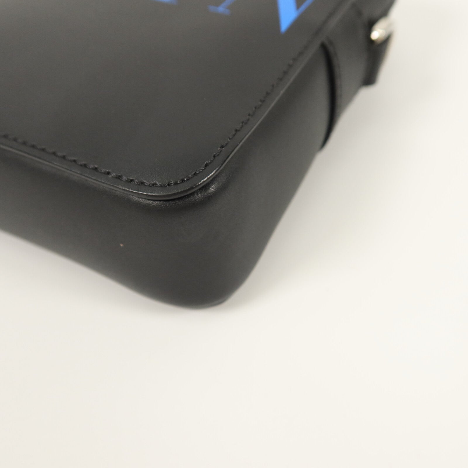 Valentino 牛皮皮革Shoulder Bag肩背袋