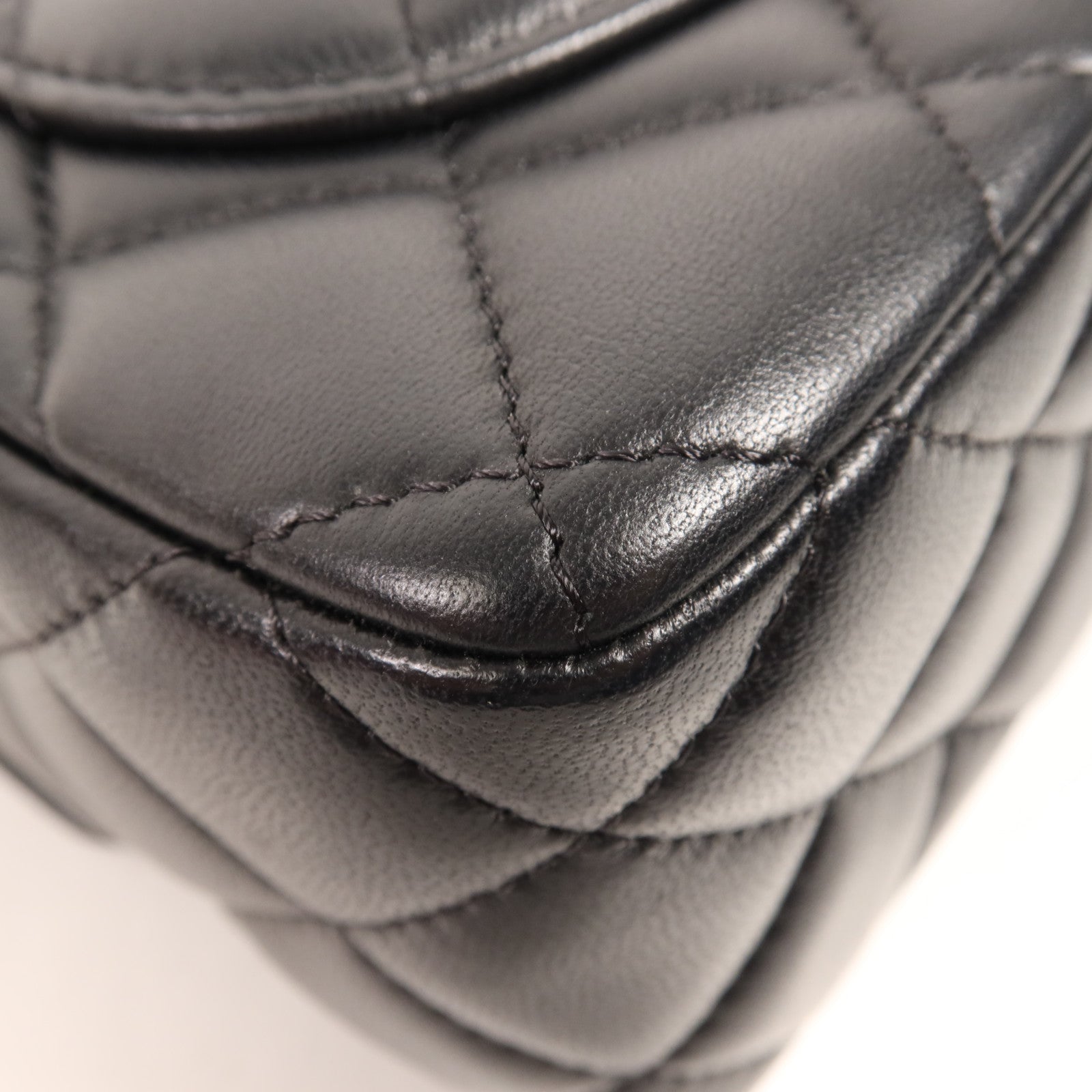 CHANEL 羊皮皮革Chain Shoulder金扣鏈帶肩背袋