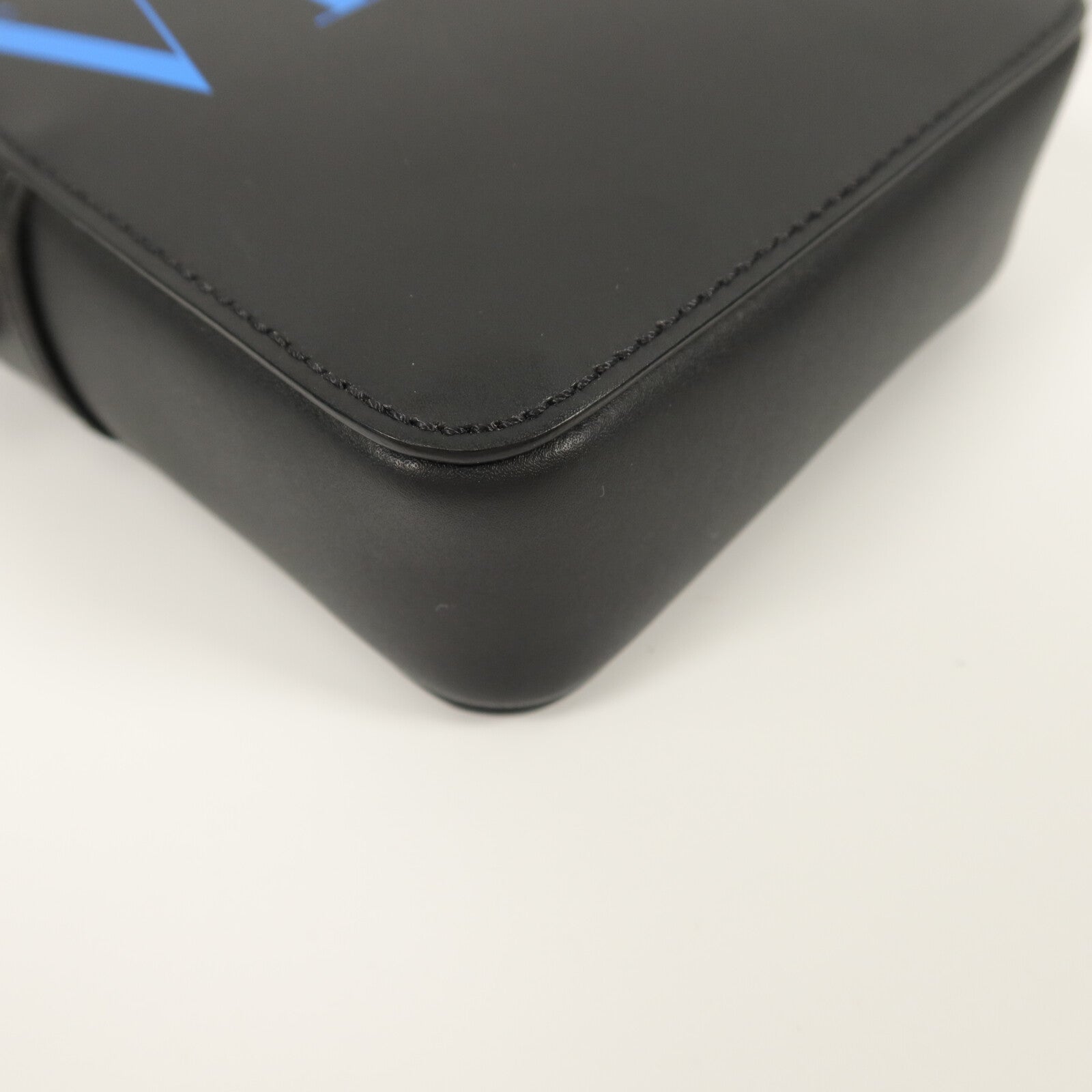 Valentino 牛皮皮革Shoulder Bag肩背袋