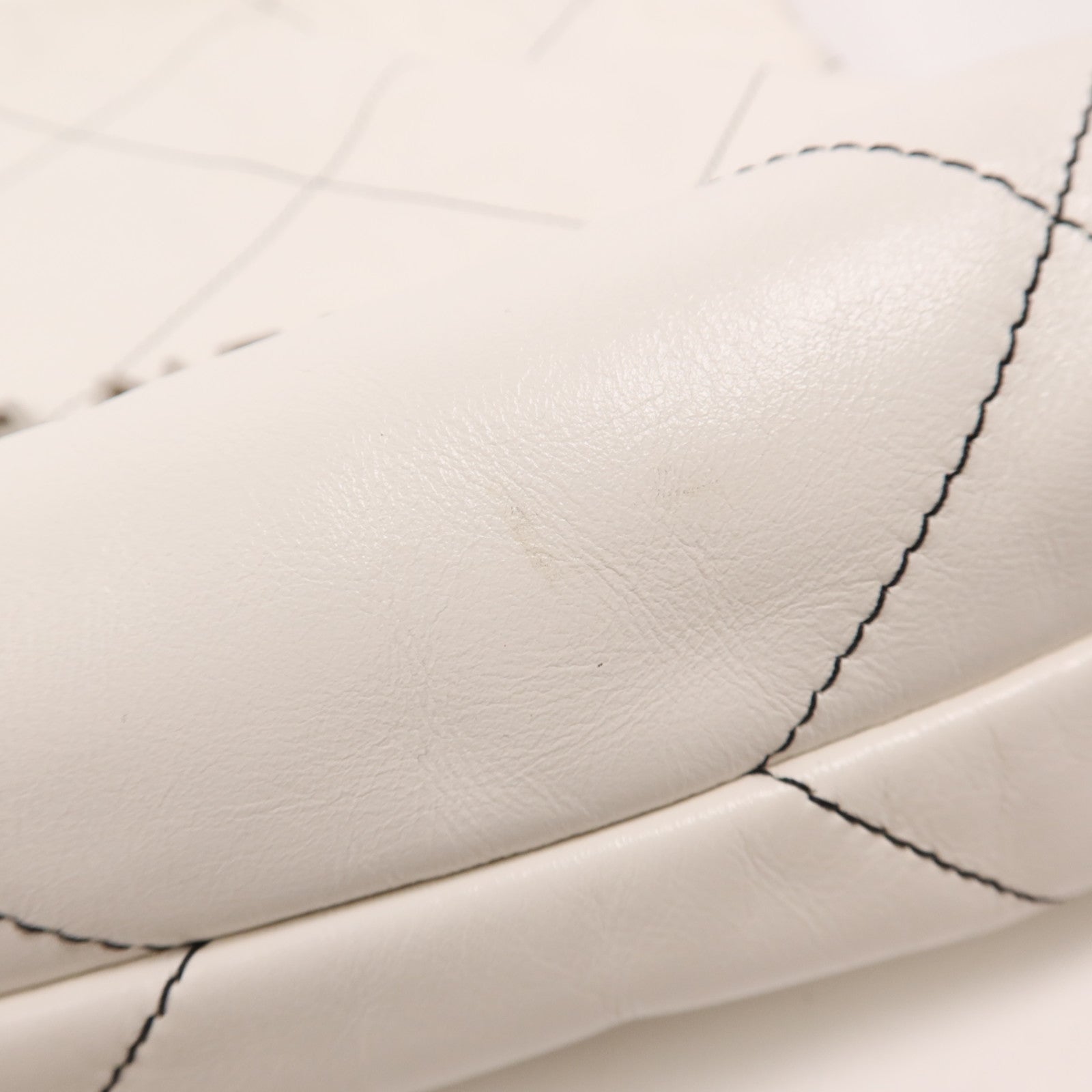 CHANEL 羊皮皮革Chanel 22 Small銀扣鏈帶肩背袋