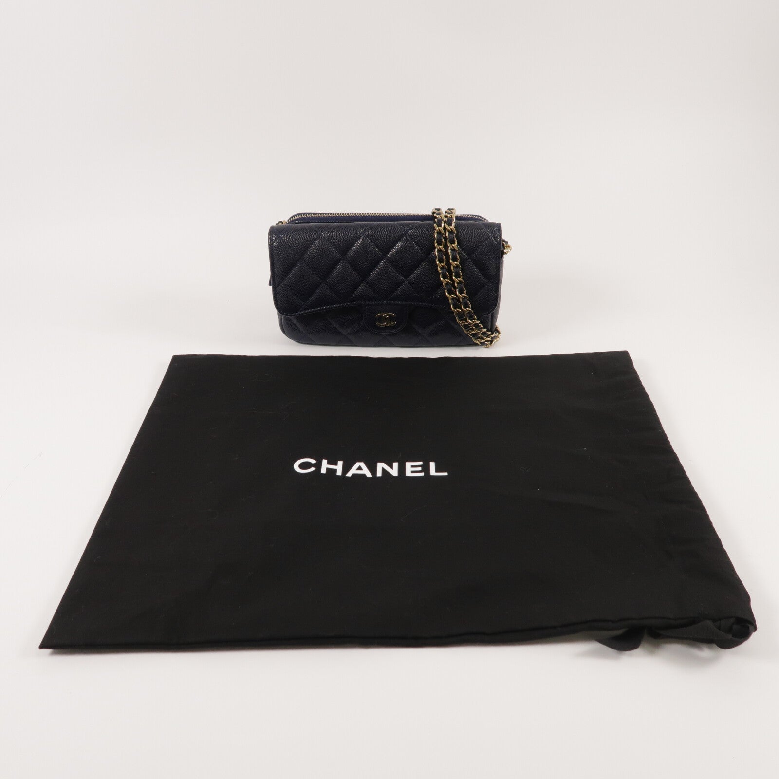 CHANEL 牛皮皮革Phone Bag鏈帶肩背袋