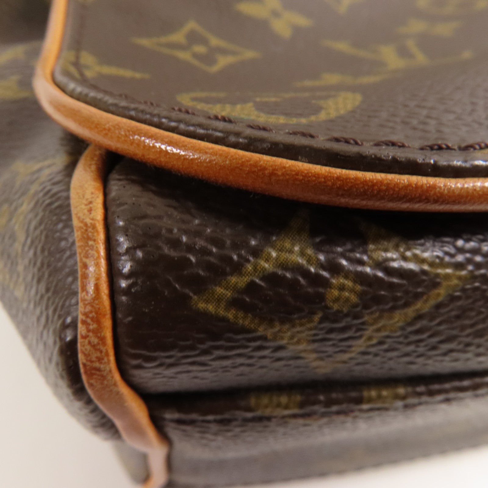 LOUIS VUITTON Monogram Abbesses金扣肩背袋棕色
