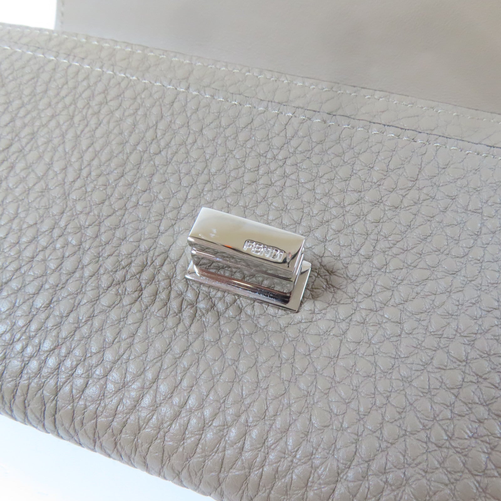 FENDI 牛皮皮革Long wallet銀扣錢包灰色