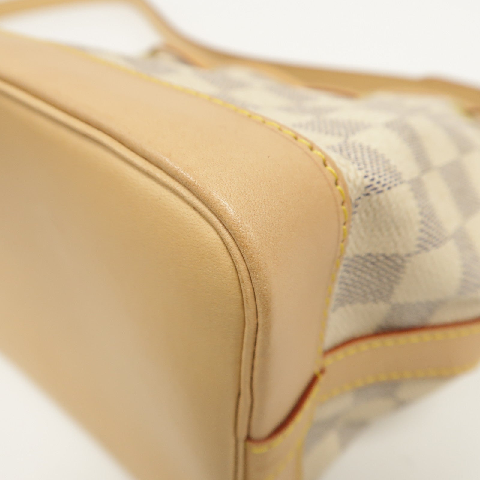 LOUIS VUITTON Damier Azur Noe BB金扣肩背袋白色