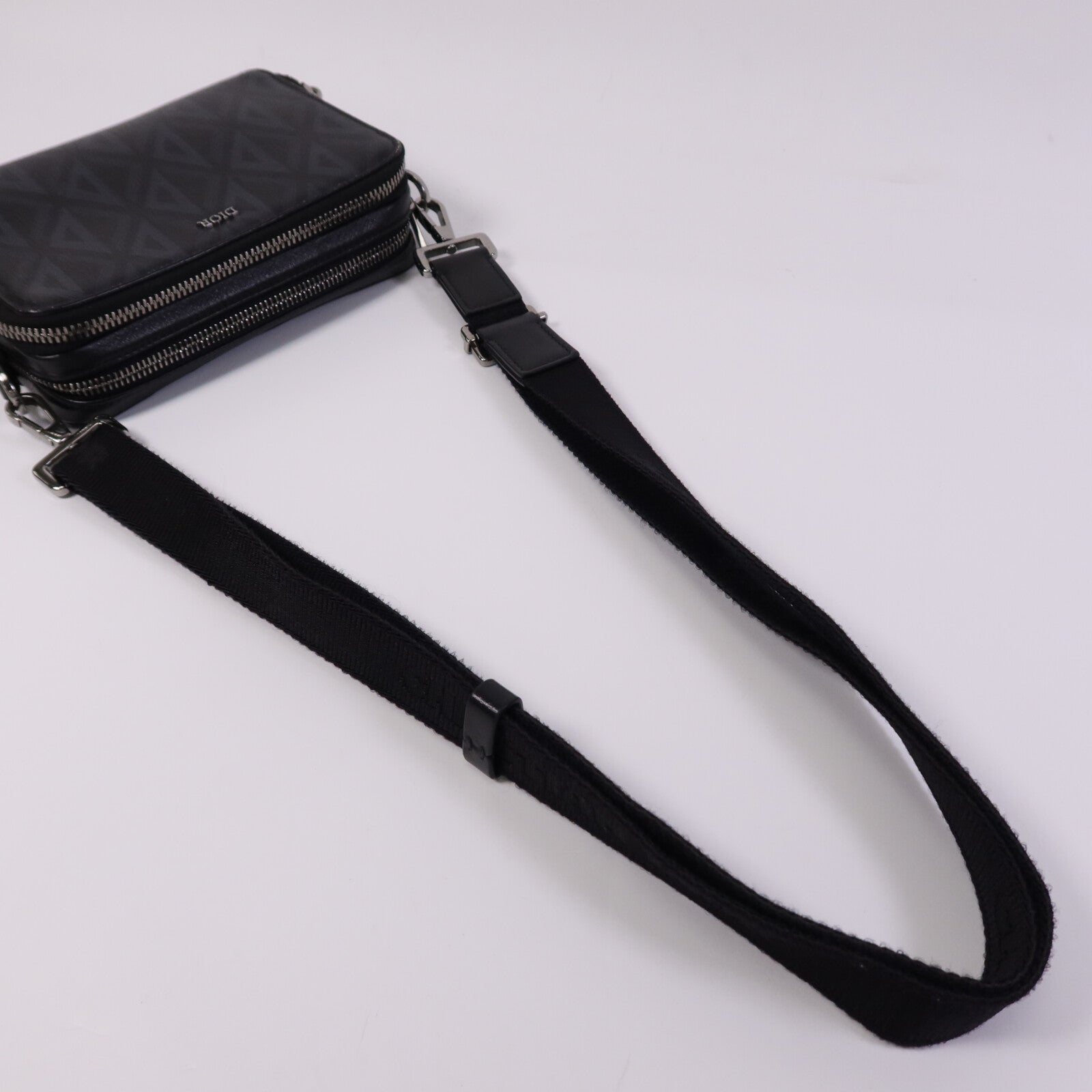 Dior 帆布CD Diamond銀扣肩背袋