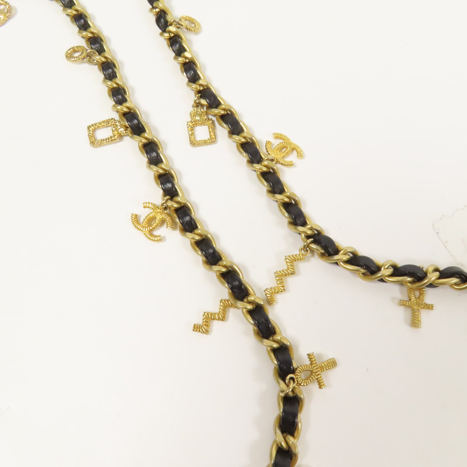 CHANEL 牛皮皮革Bucket Bag金扣肩背袋