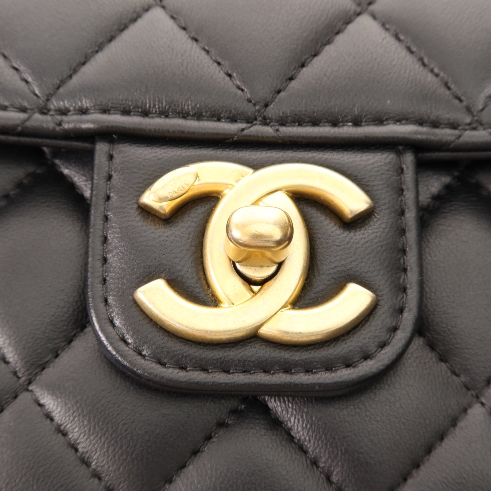 CHANEL 羊皮皮革Chain Shoulder金扣鏈帶肩背袋