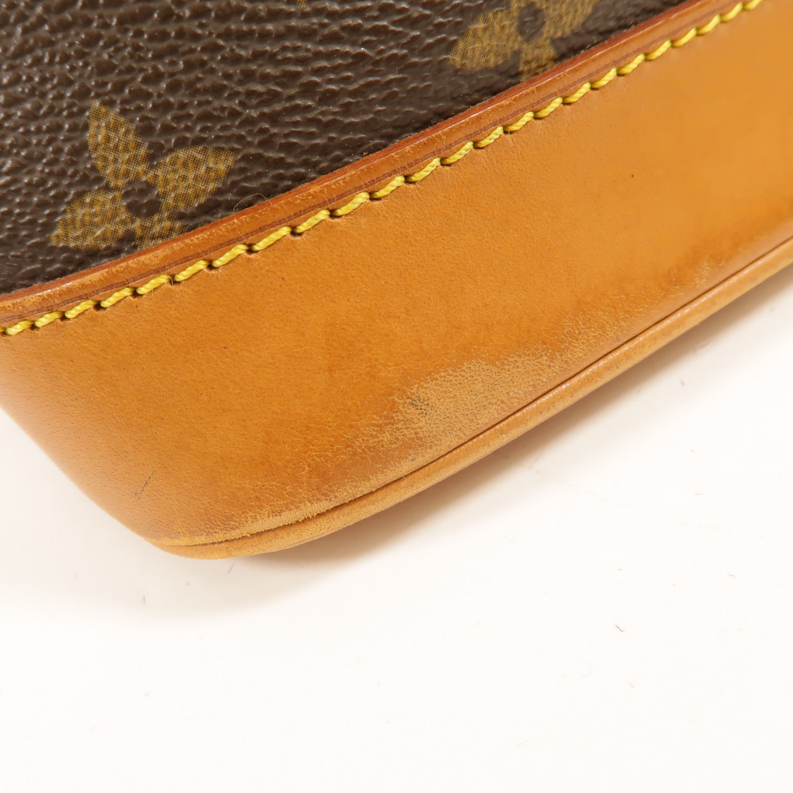 LOUIS VUITTON Monogram Alma金扣手挽袋棕色