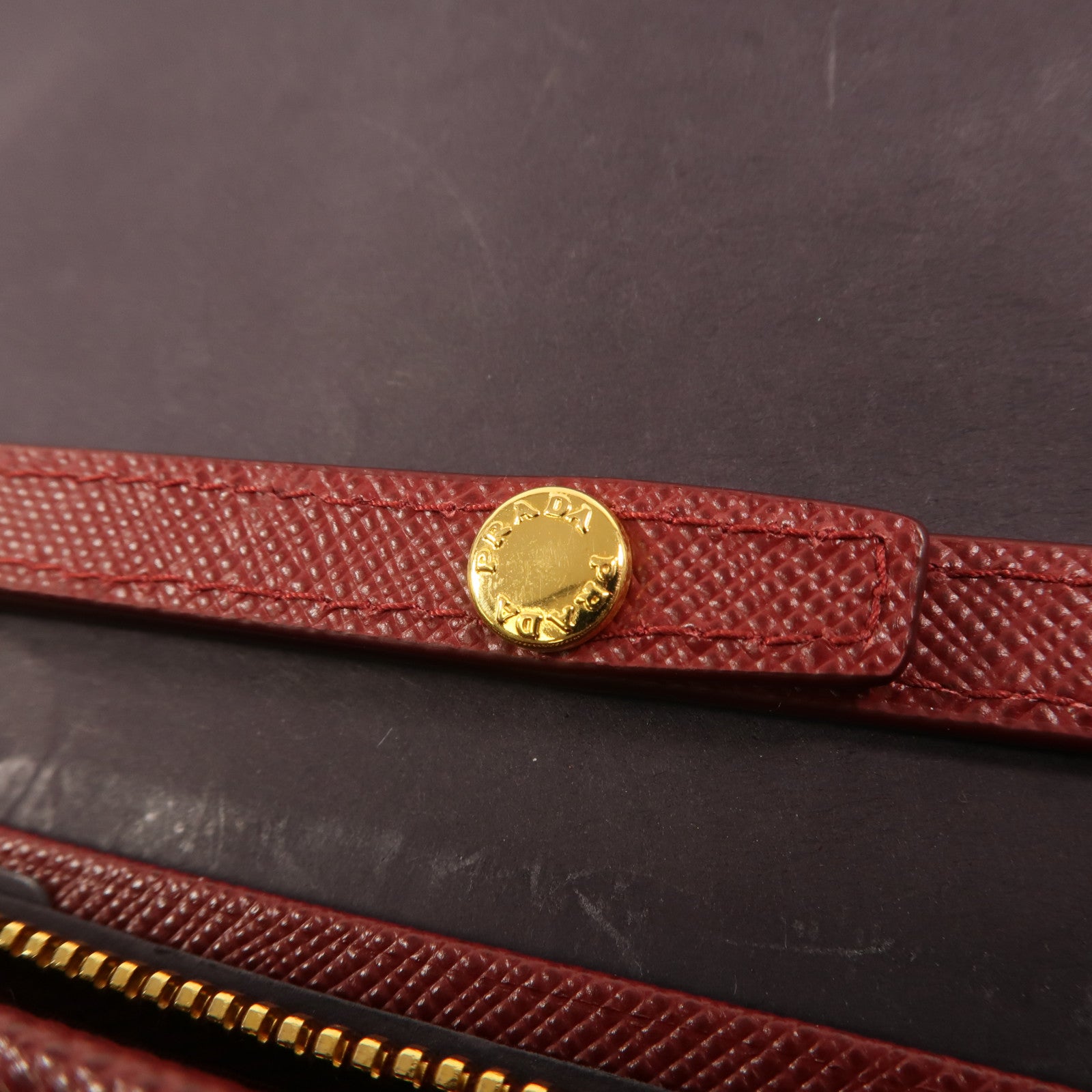 PRADA 牛皮皮革Chain Shoulder金扣鏈帶肩背袋