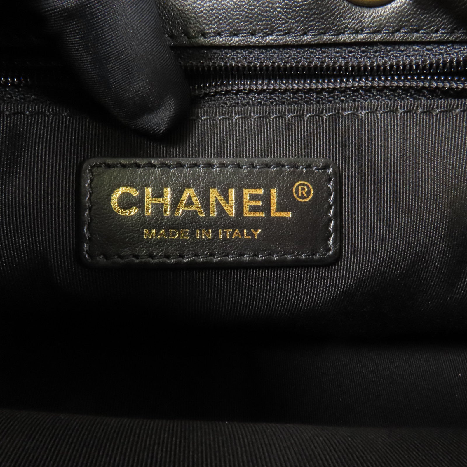 CHANEL 牛皮皮革Bucket Bag金扣肩背袋
