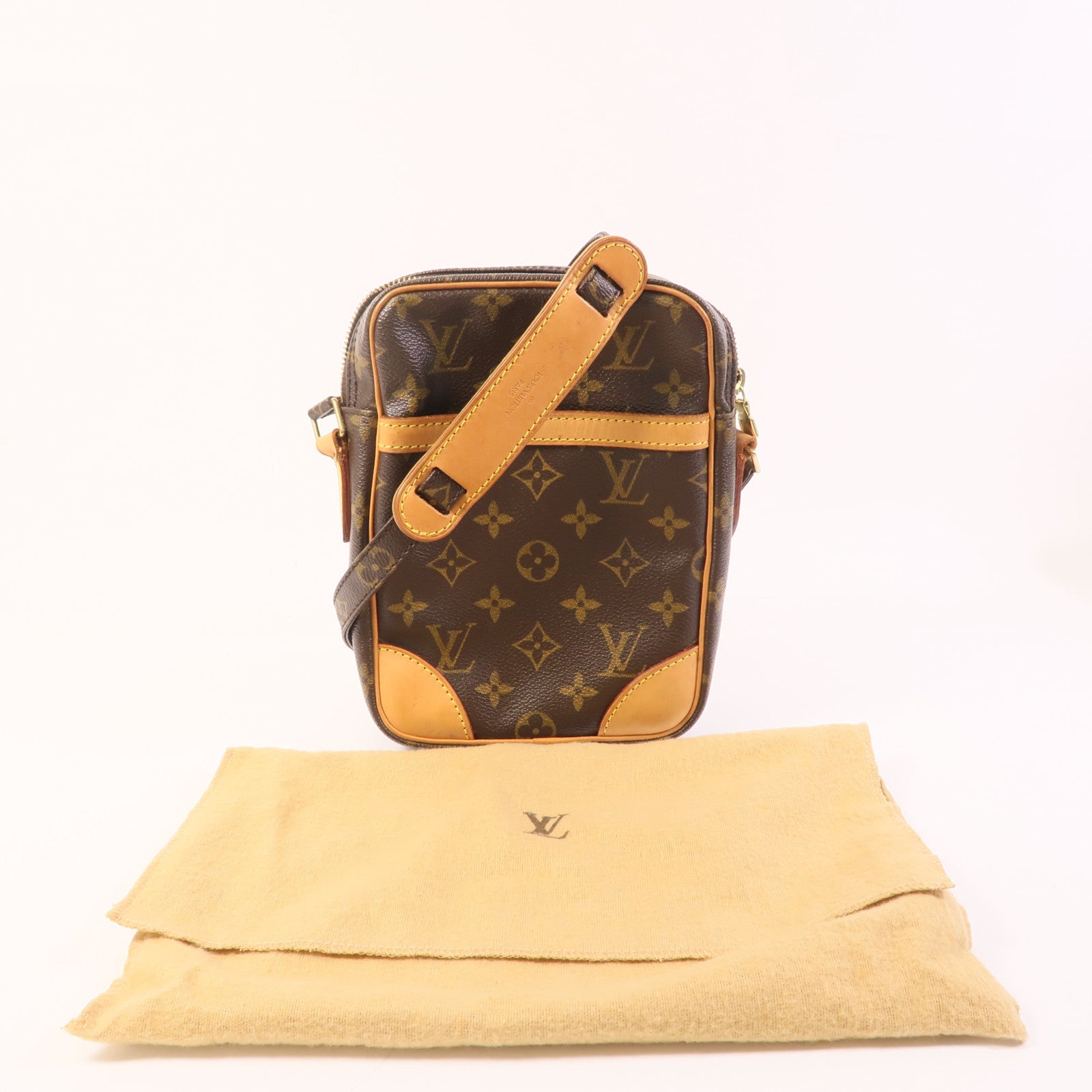 LOUIS VUITTON Monogram Danube金扣肩背袋