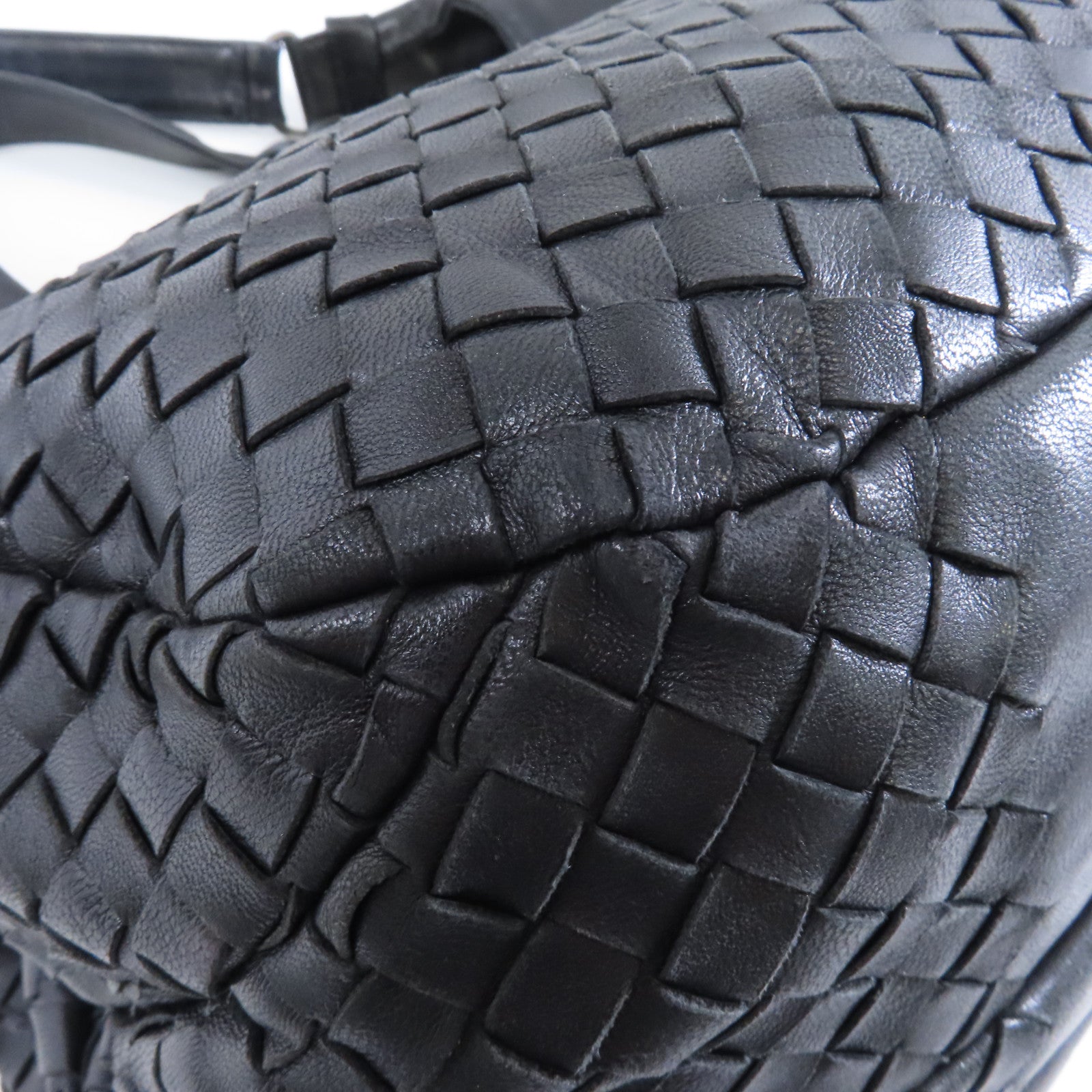 BOTTEGA VENETA 織紋皮革Campana Shoulder Bag銀扣肩背袋黑色