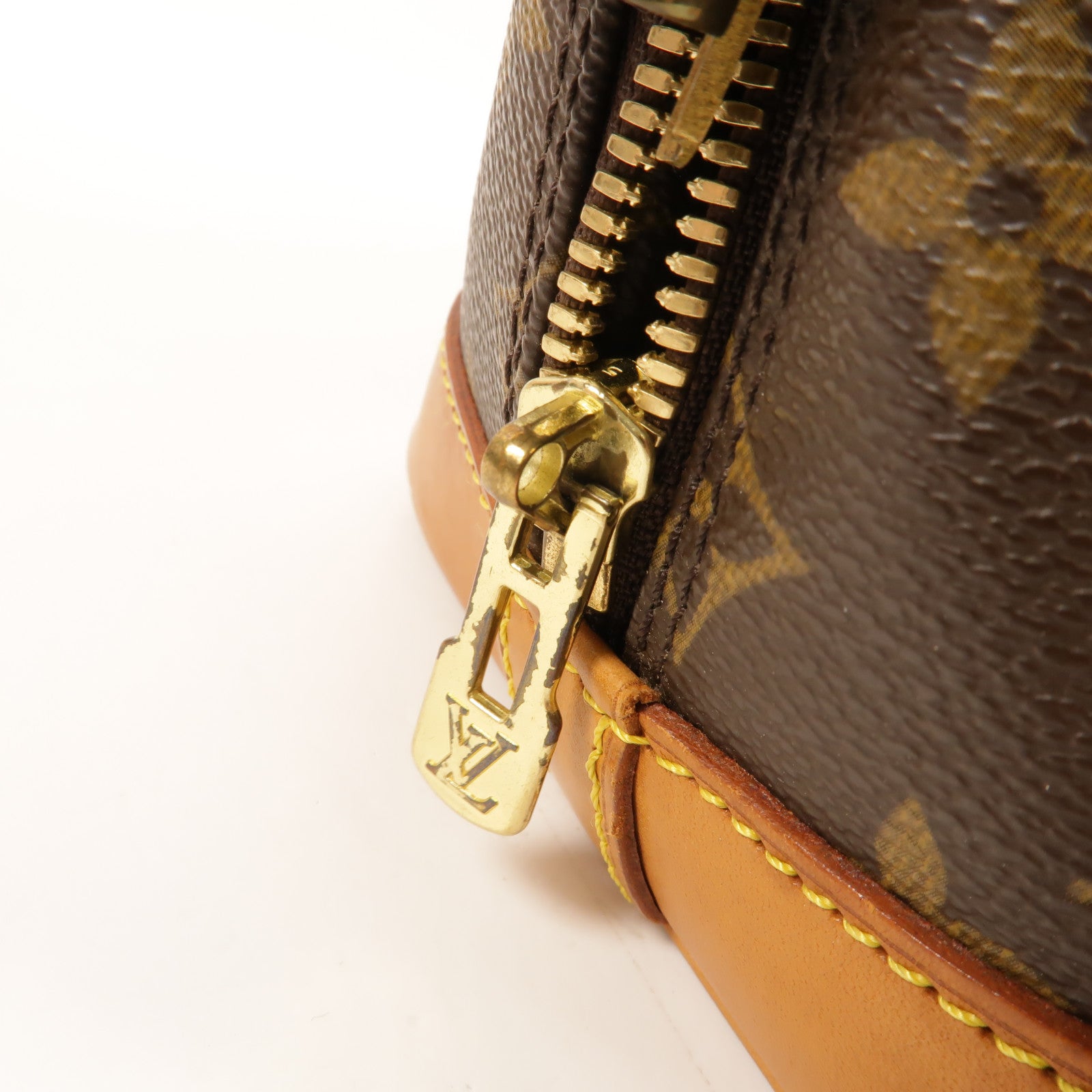 LOUIS VUITTON Monogram Alma金扣手挽袋棕色