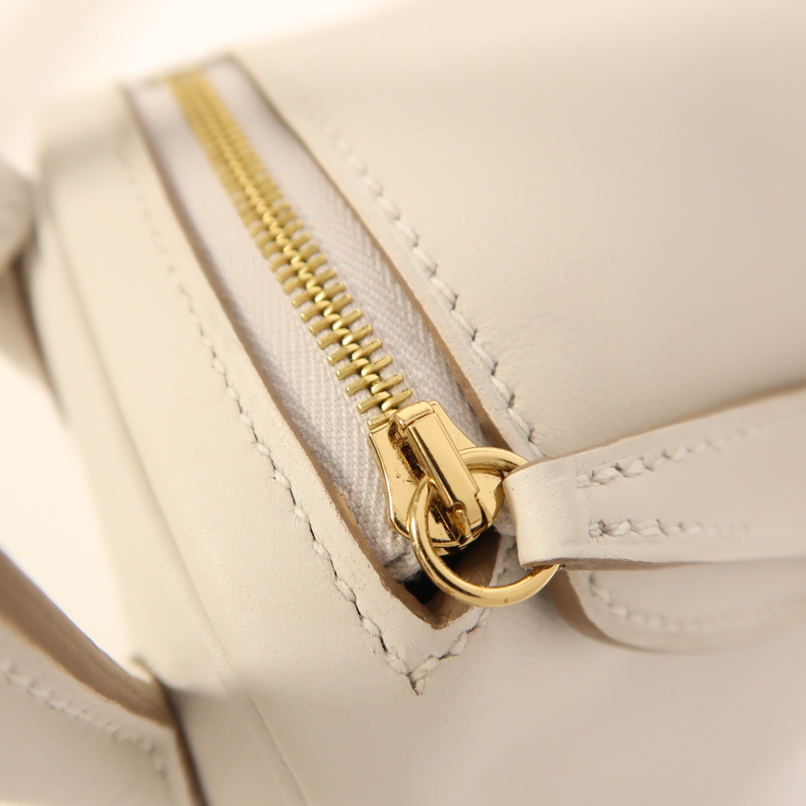 HERMES 【激減優惠】Swift皮革Mini Lindy金扣手挽肩背兩用袋Gris Meyer/Gris Pale