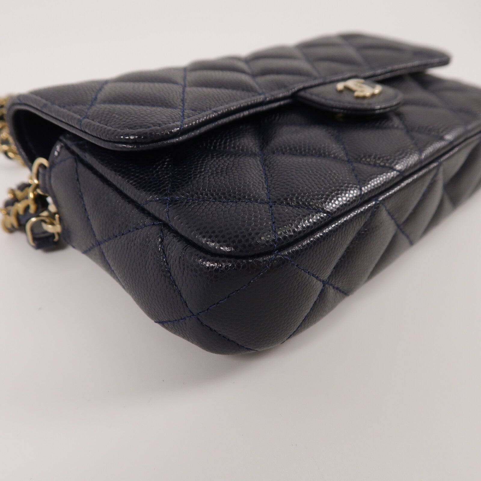 CHANEL 牛皮皮革Phone Bag鏈帶肩背袋