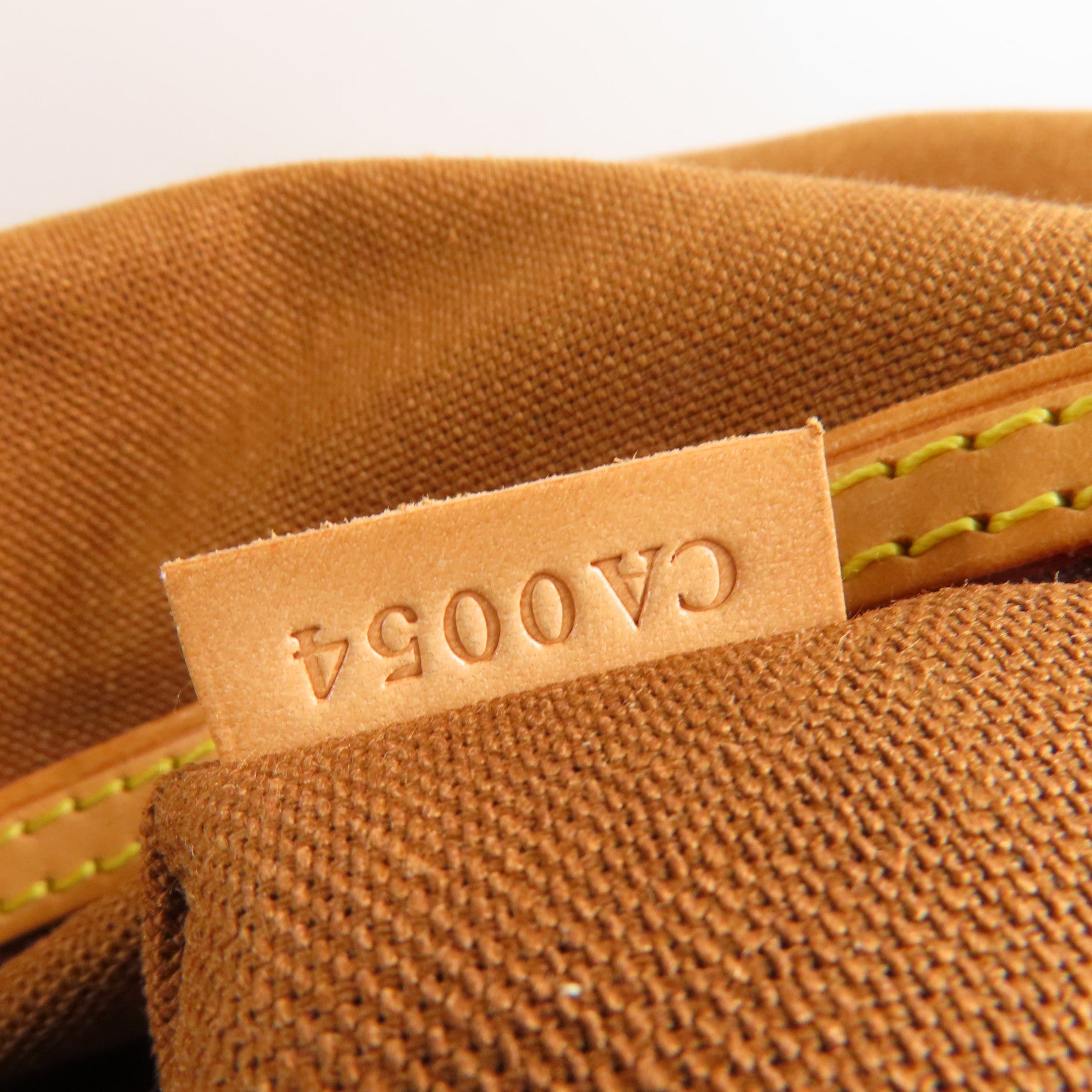 LOUIS VUITTON Monogram Abbesses金扣肩背袋棕色