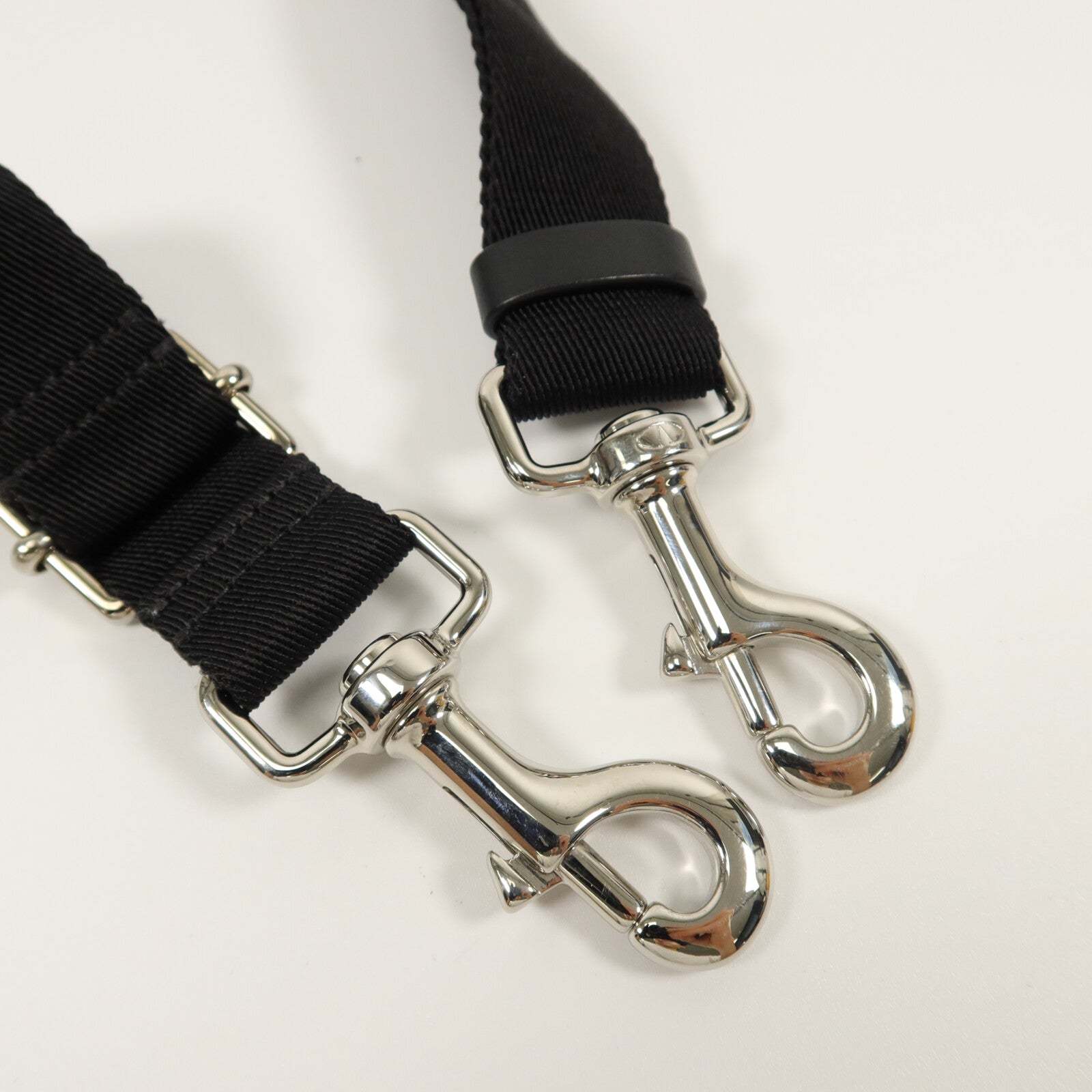 Valentino 牛皮皮革Shoulder Bag肩背袋