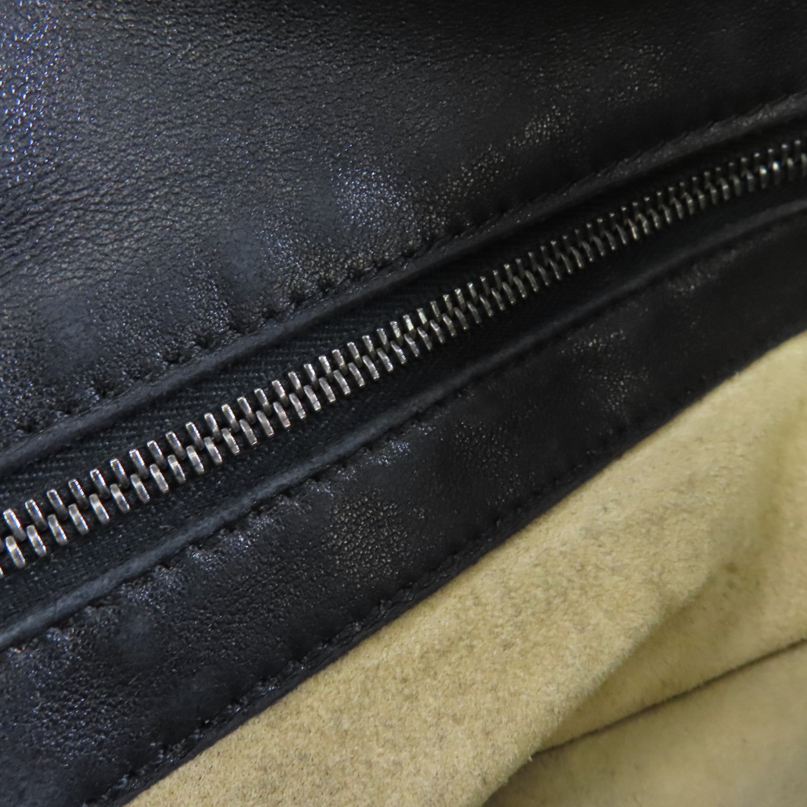 BOTTEGA VENETA 織紋皮革Campana Shoulder Bag銀扣肩背袋黑色