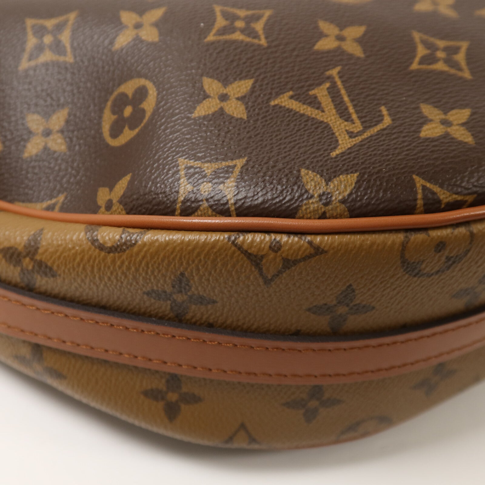 LOUIS VUITTON Monogram Reverse Loop Hobo手挽肩背兩用袋