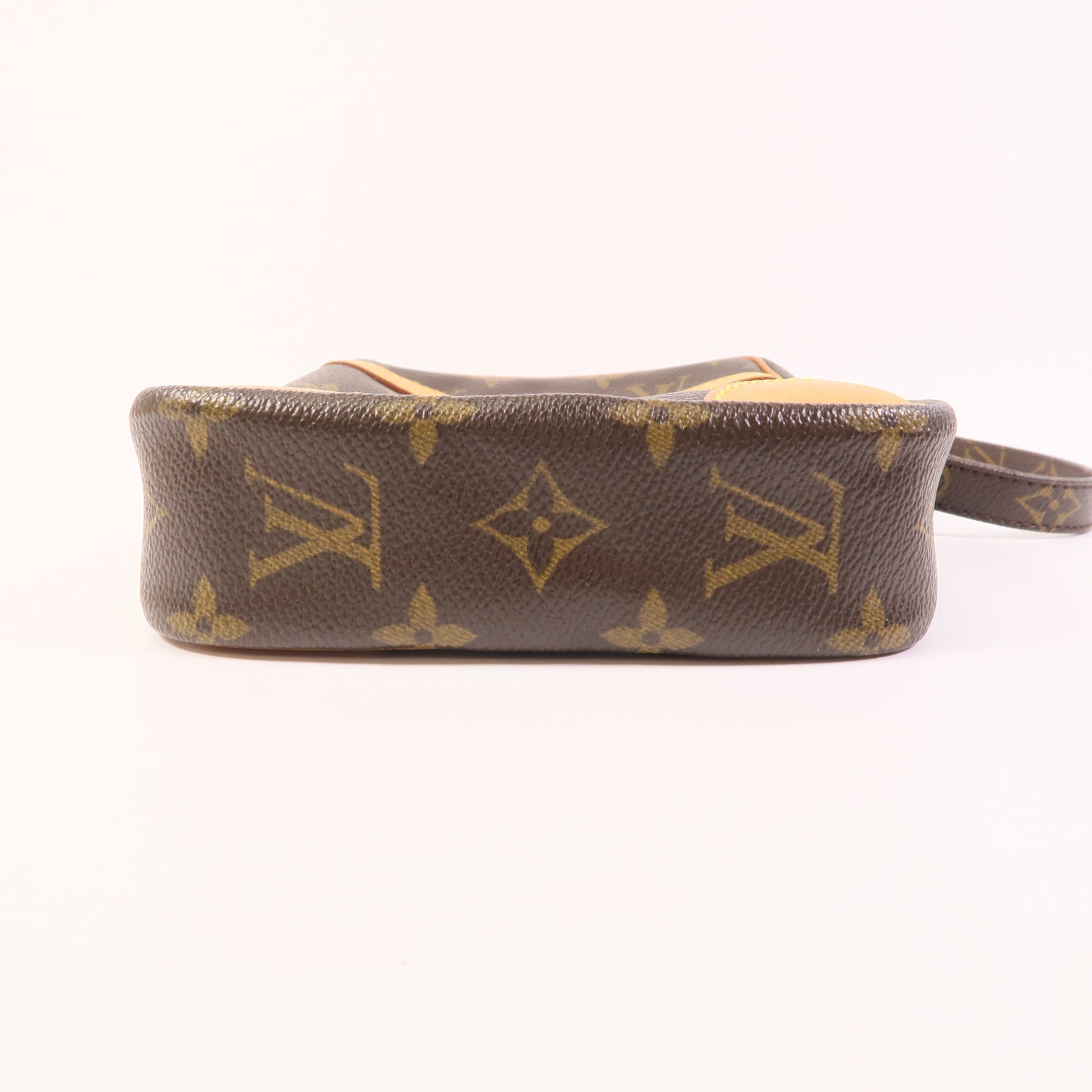 LOUIS VUITTON Monogram Danube金扣肩背袋