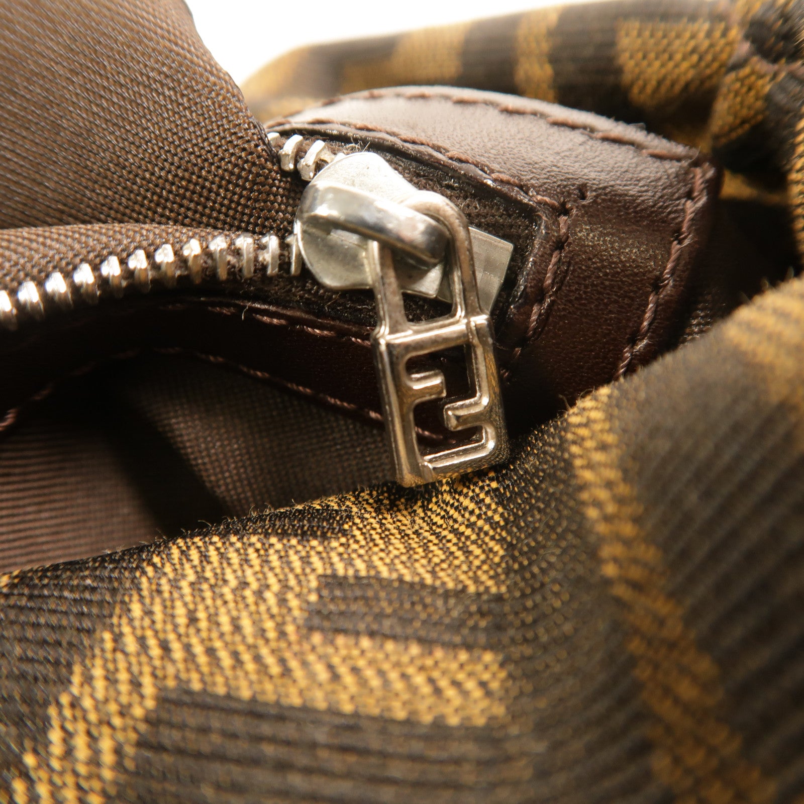 FENDI 帆布Shoulder Bag肩背袋