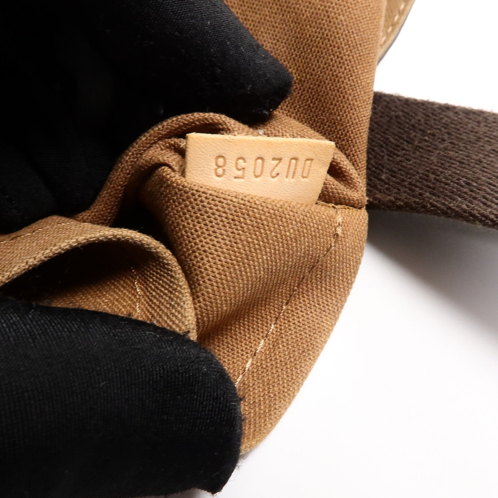 LOUIS VUITTON Monogram Cabas Beaubourg金扣肩背袋
