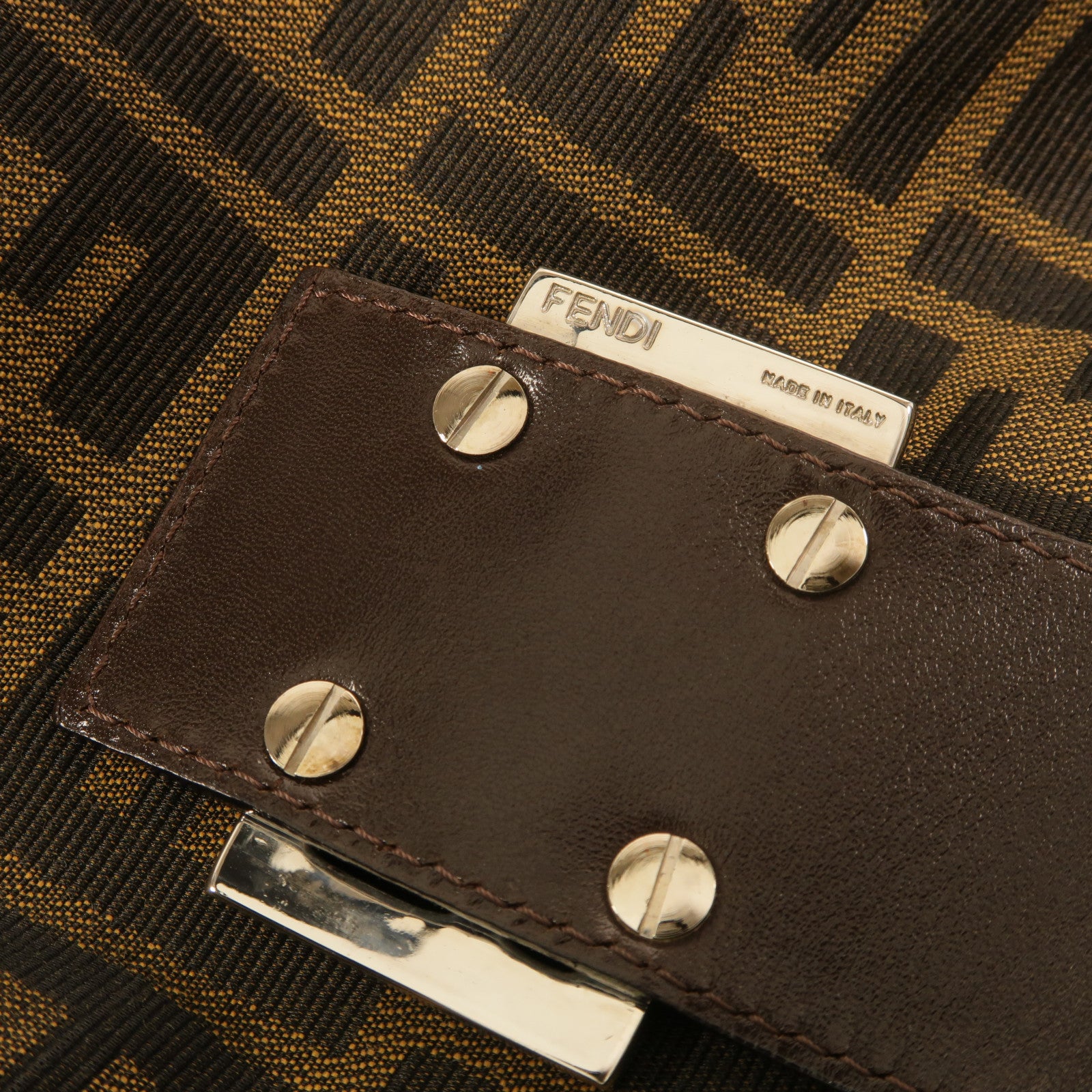 FENDI 帆布Shoulder Bag肩背袋